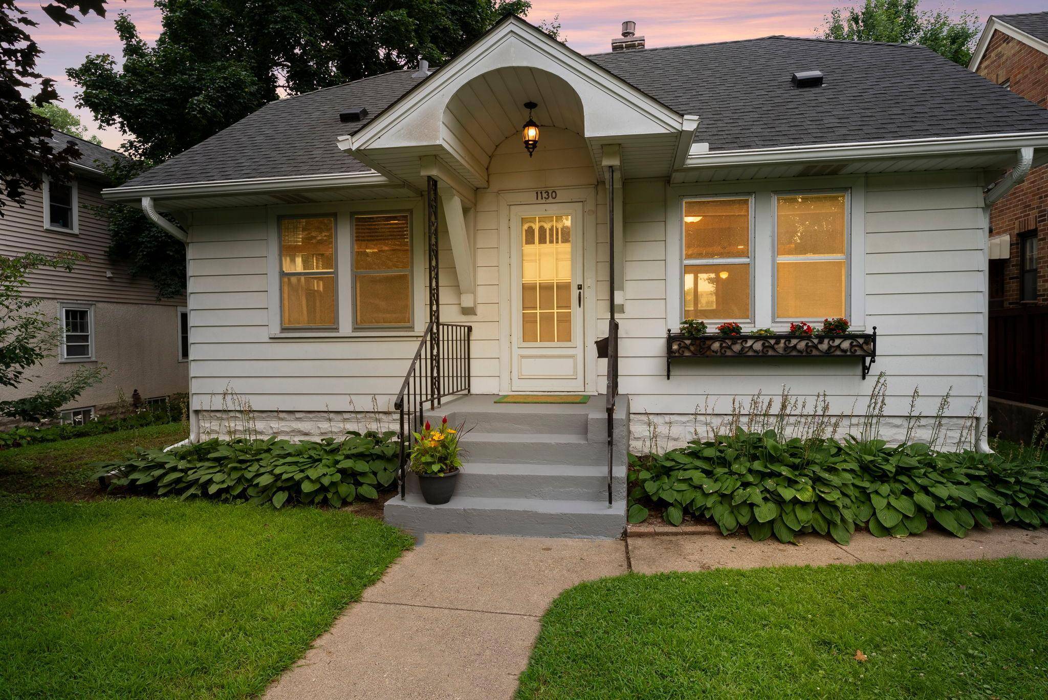 Saint Paul, MN 55105,1130 James AVE