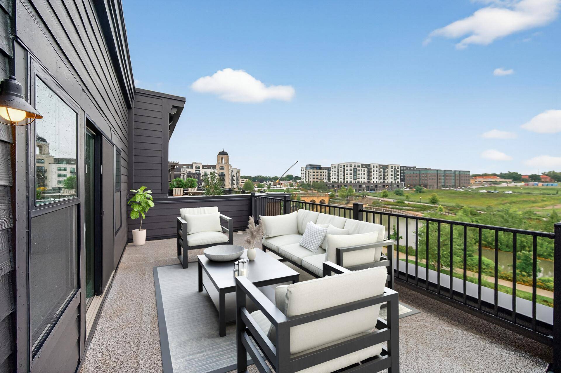 Saint Paul, MN 55116,875 W Falls Passage #C
