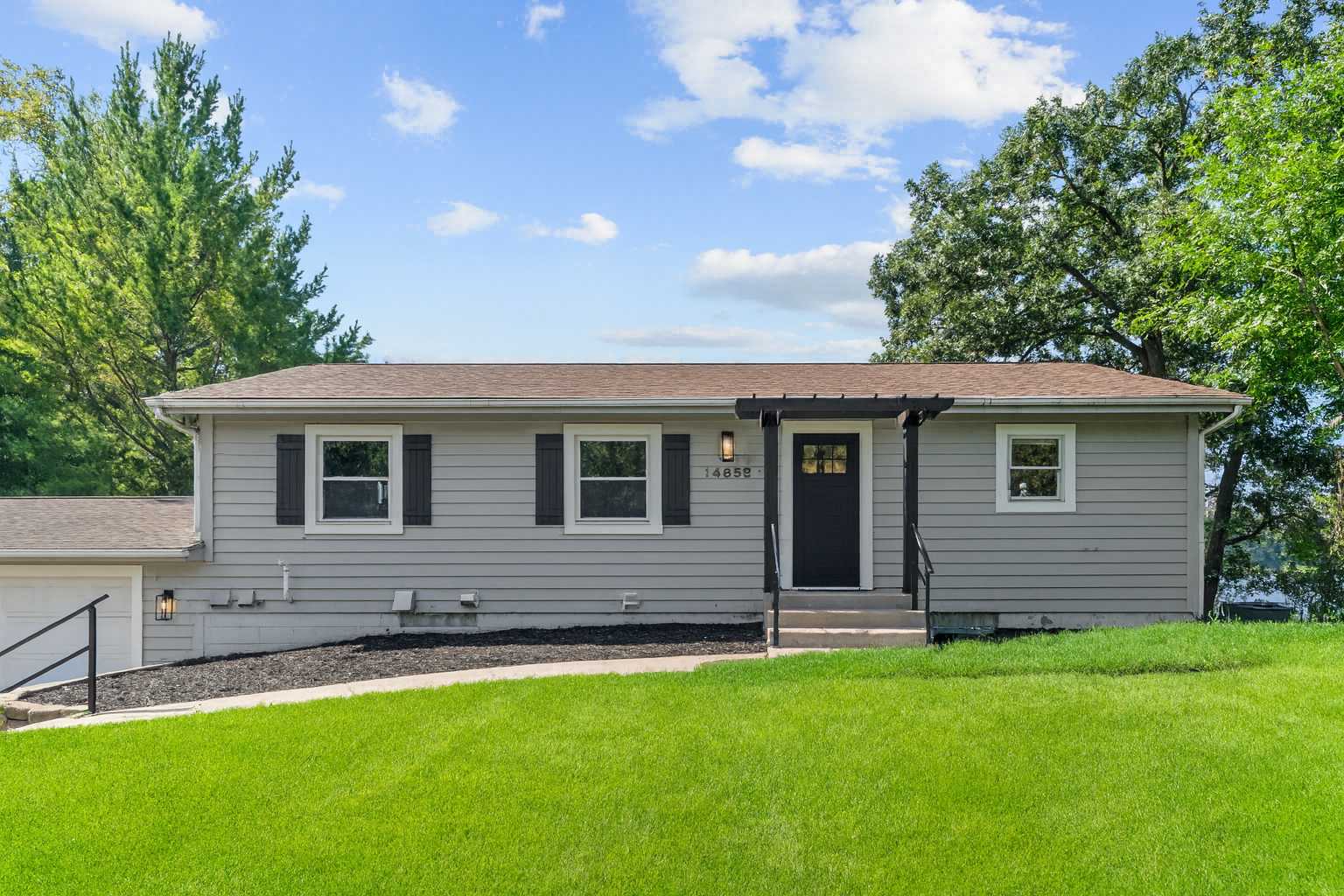 Prior Lake, MN 55372,14858 Oakland Beach AVE SE