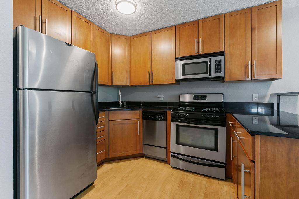 Minneapolis, MN 55404,2530 1st Ave S #101