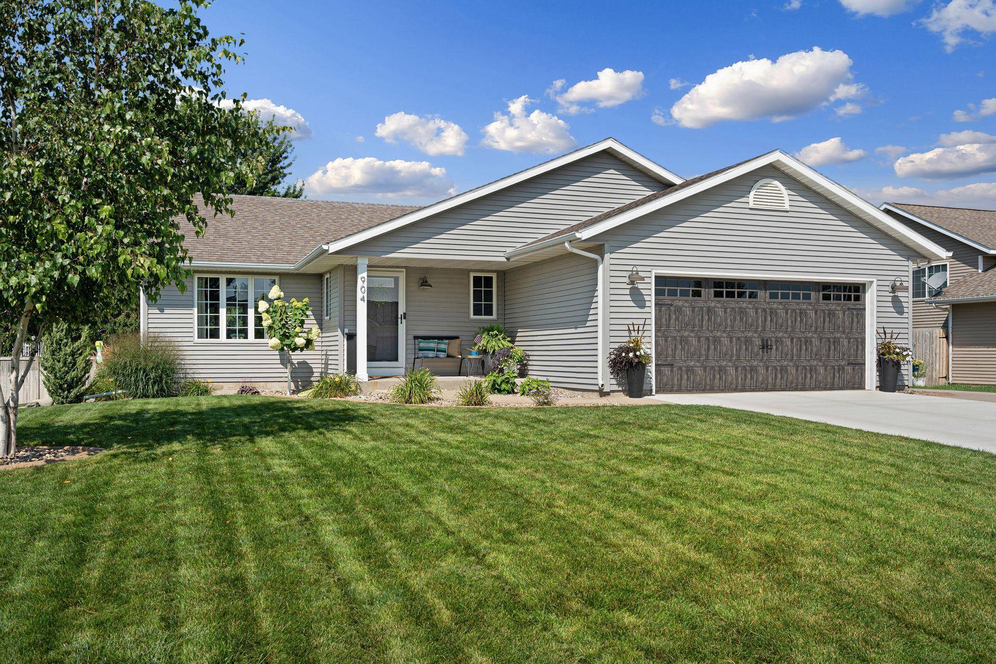 Waseca, MN 56093,904 10th ST SE