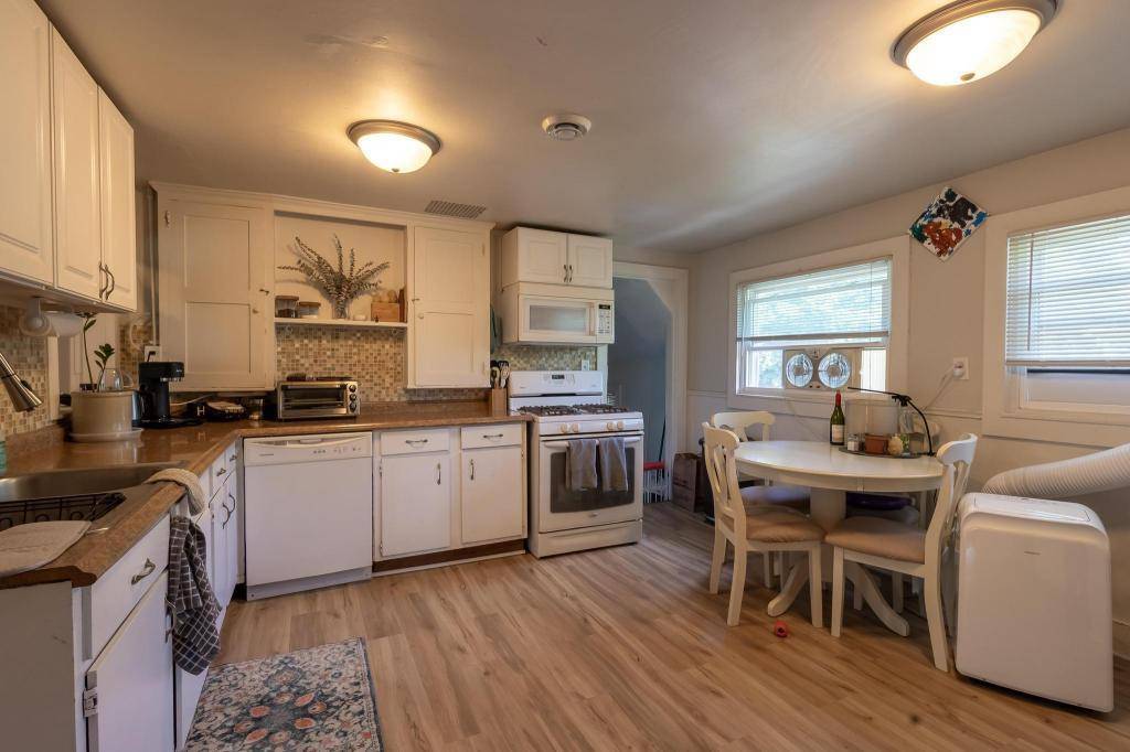 Minneapolis, MN 55409,3912 Blaisdell AVE S