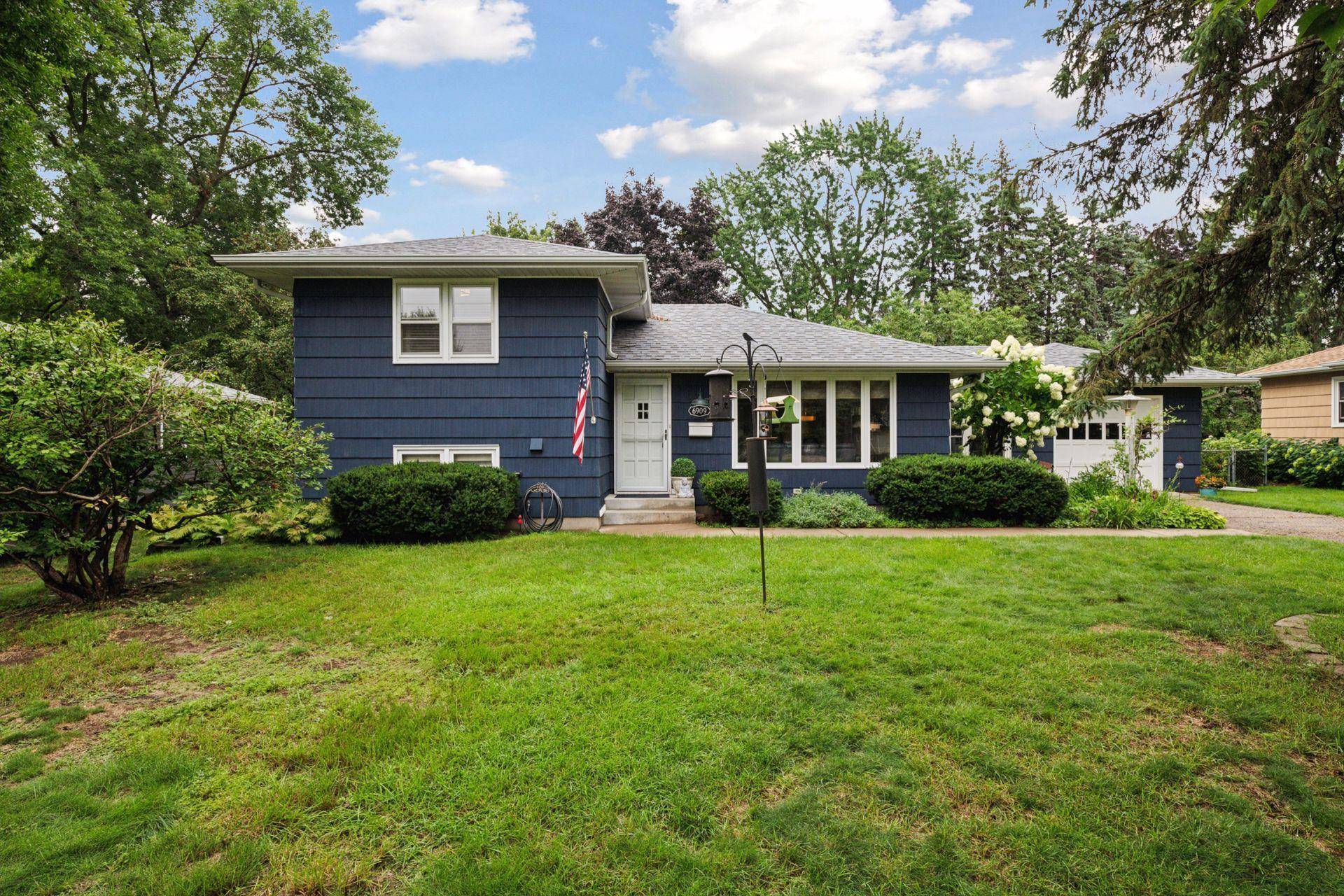 Richfield, MN 55423,6909 Wentworth AVE