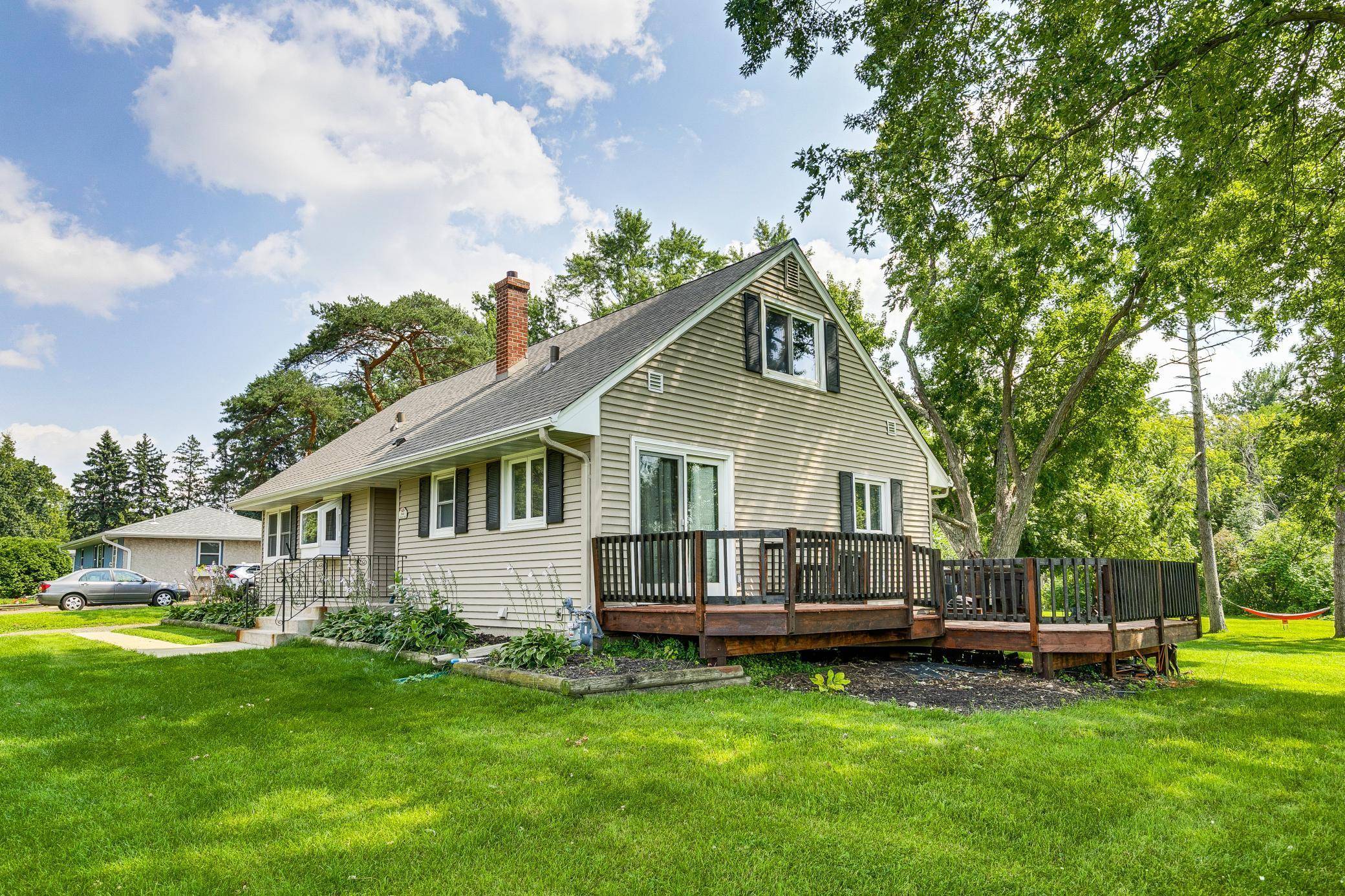 Maplewood, MN 55109,1646 Burke AVE E