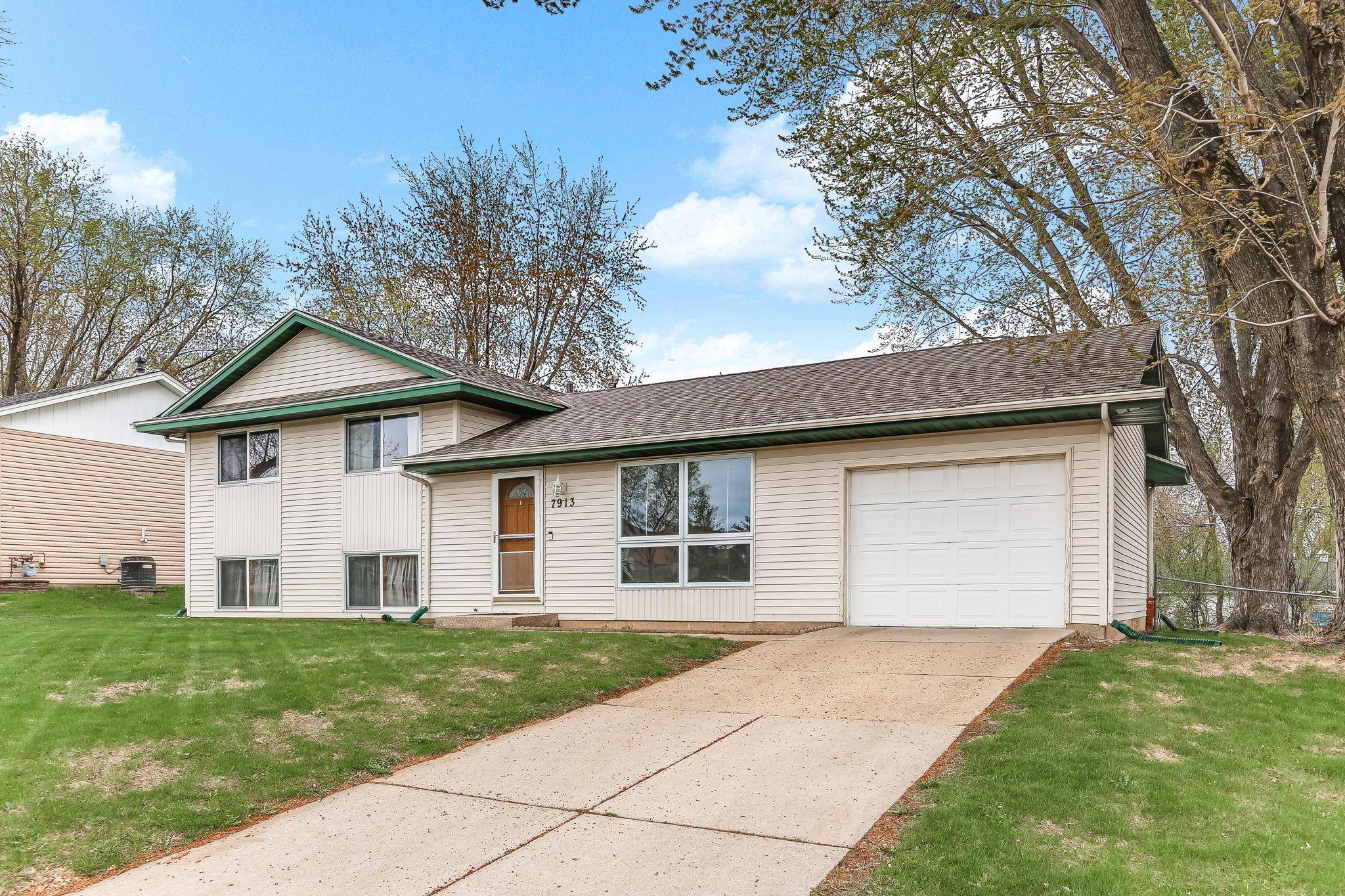 Cottage Grove, MN 55016,7913 80th ST S