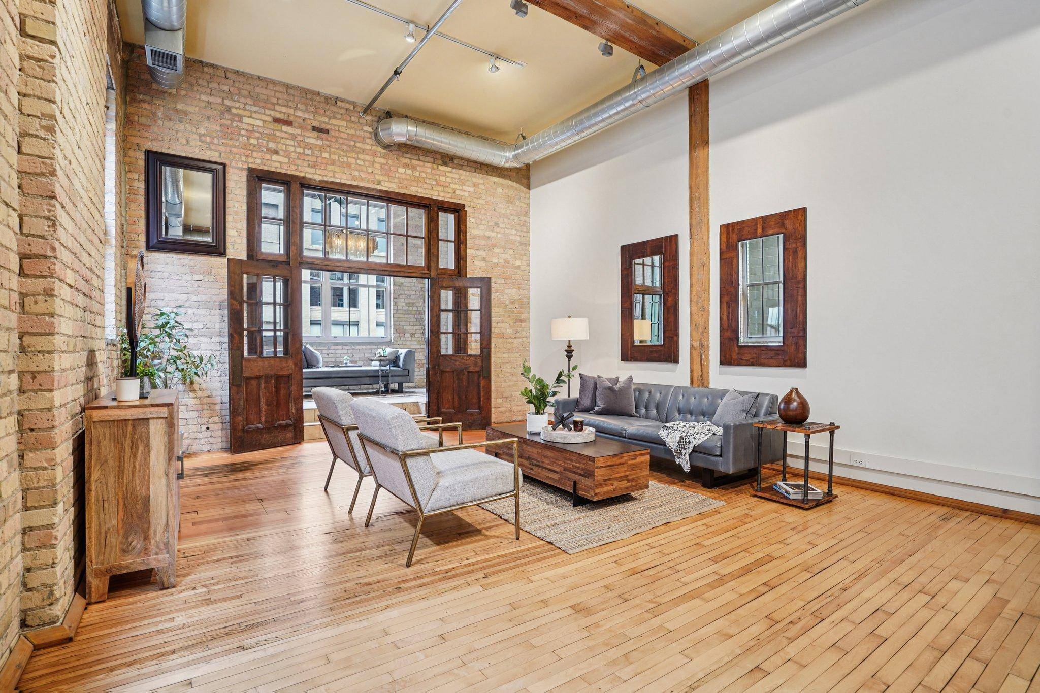 Minneapolis, MN 55401,801 Washington AVE N #222