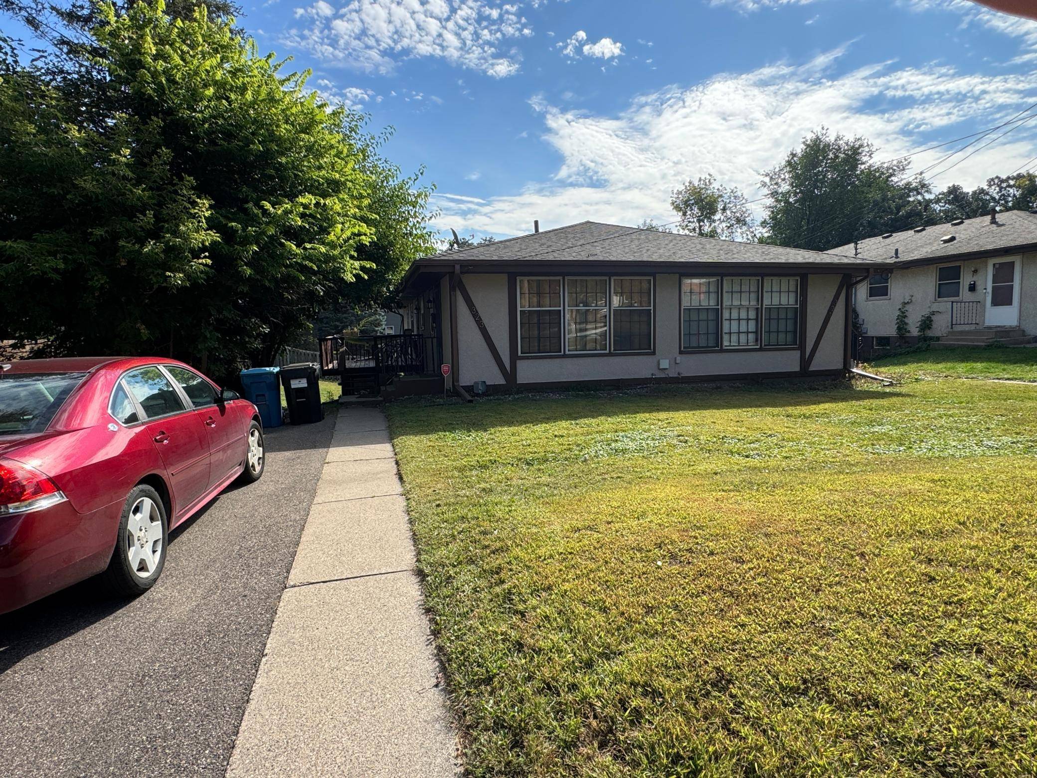 Hopkins, MN 55343,323 Van Buren AVE N