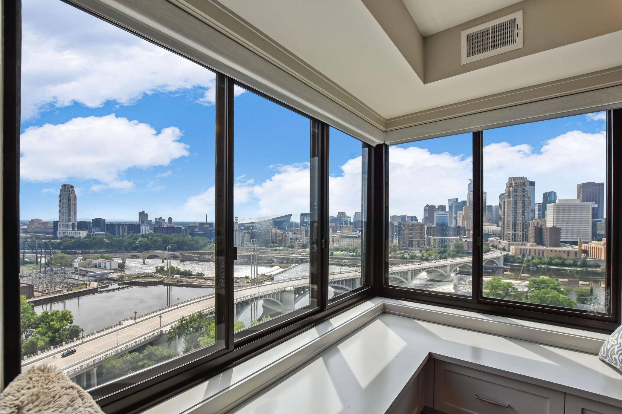 Minneapolis, MN 55414,110 Bank ST SE #L1902