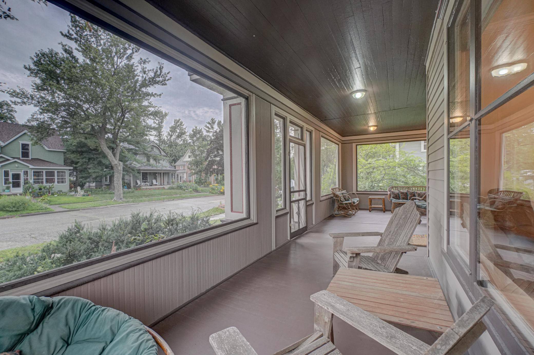 Hudson, WI 54016,1302 4th ST