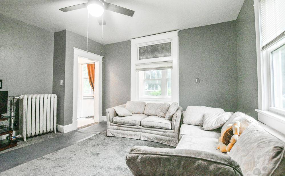 Saint Paul, MN 55106,792 Cook AVE E