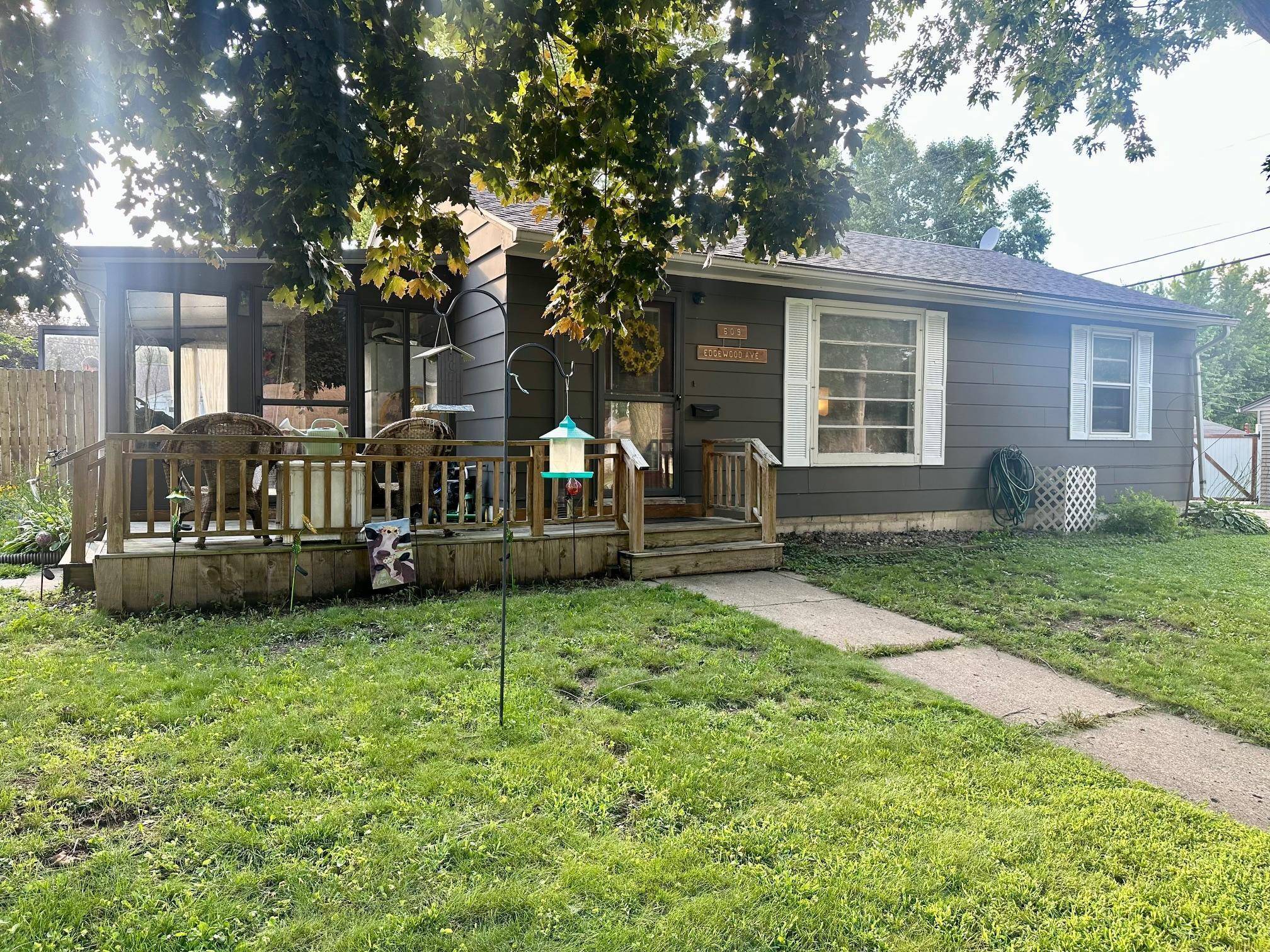 Albert Lea, MN 56007,609 Edgewood AVE