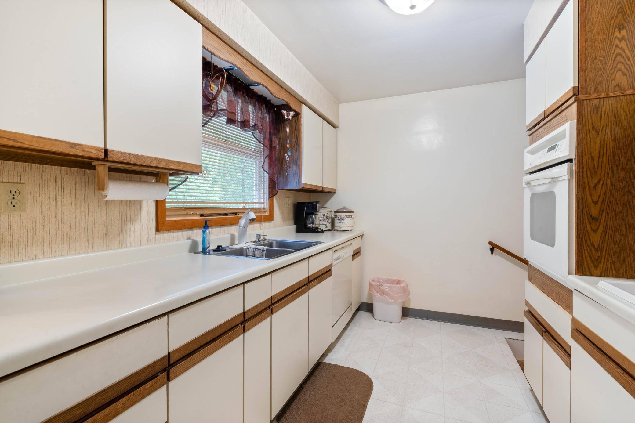 Duluth, MN 55808,919 89th AVE W