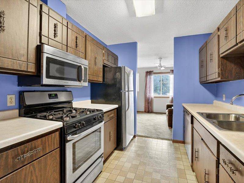 Brooklyn Park, MN 55428,6269 W Broadway AVE