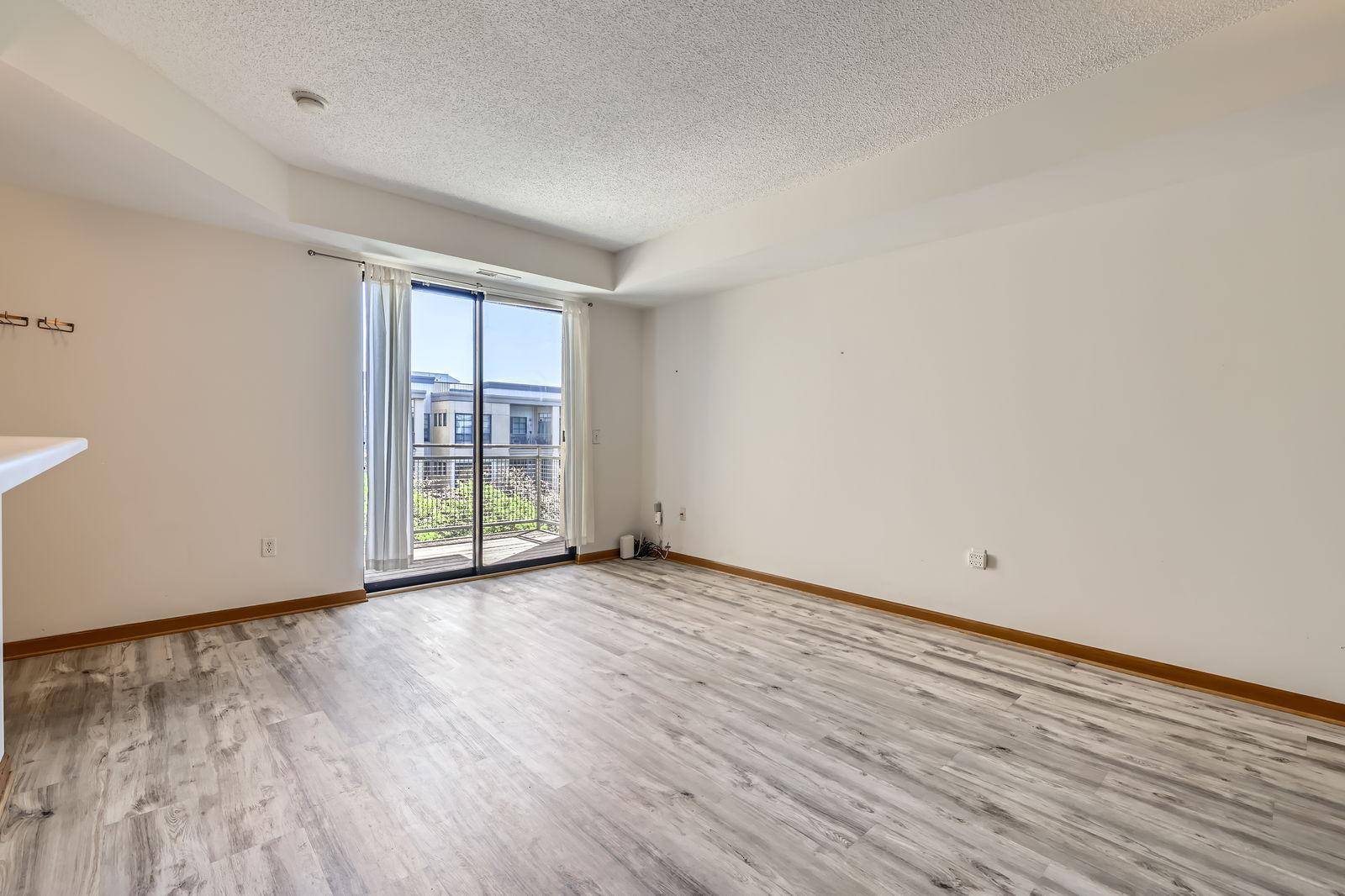 Saint Paul, MN 55114,820 Emerald ST #402