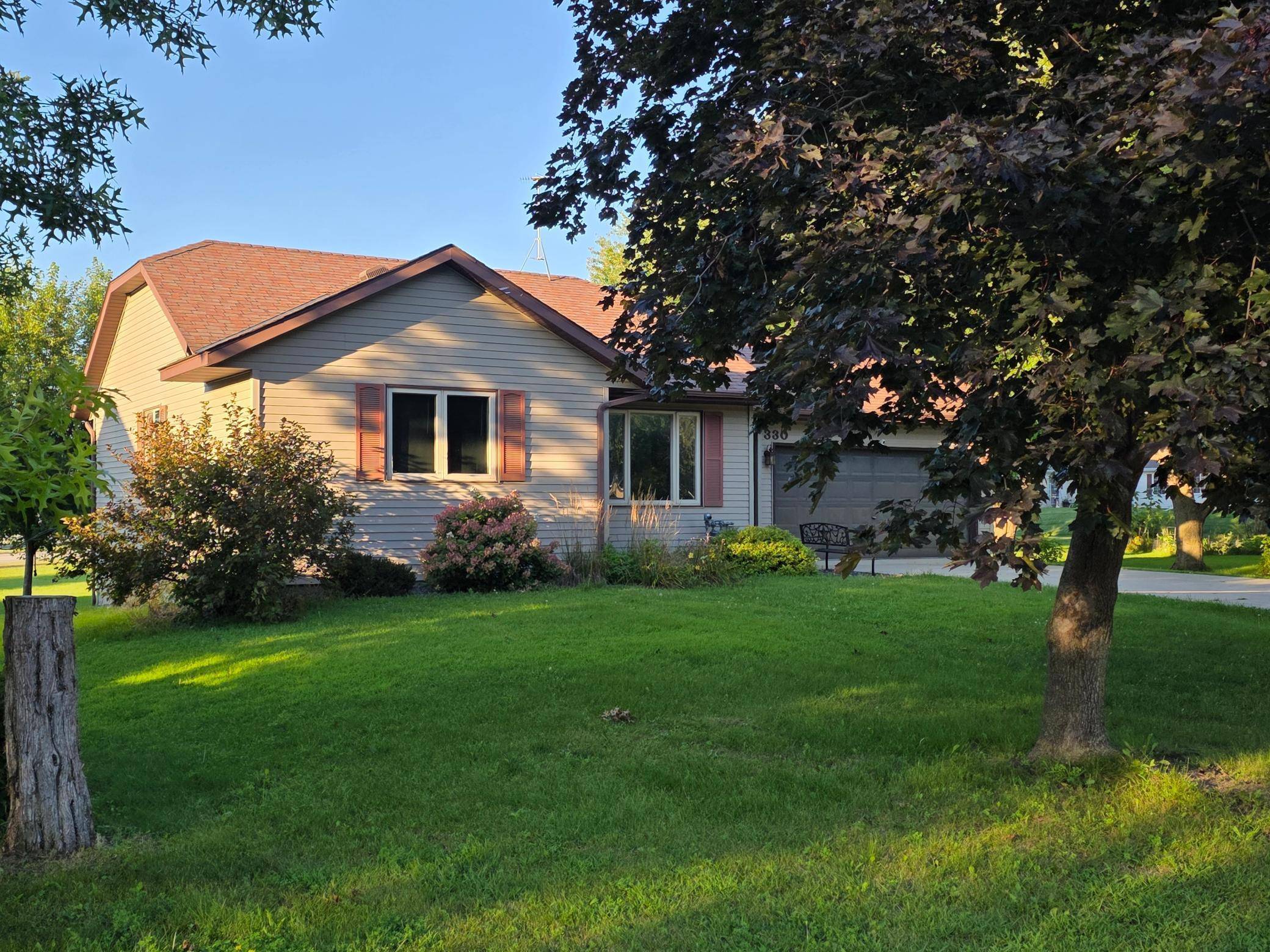 Owatonna, MN 55060,330 Arglen DR