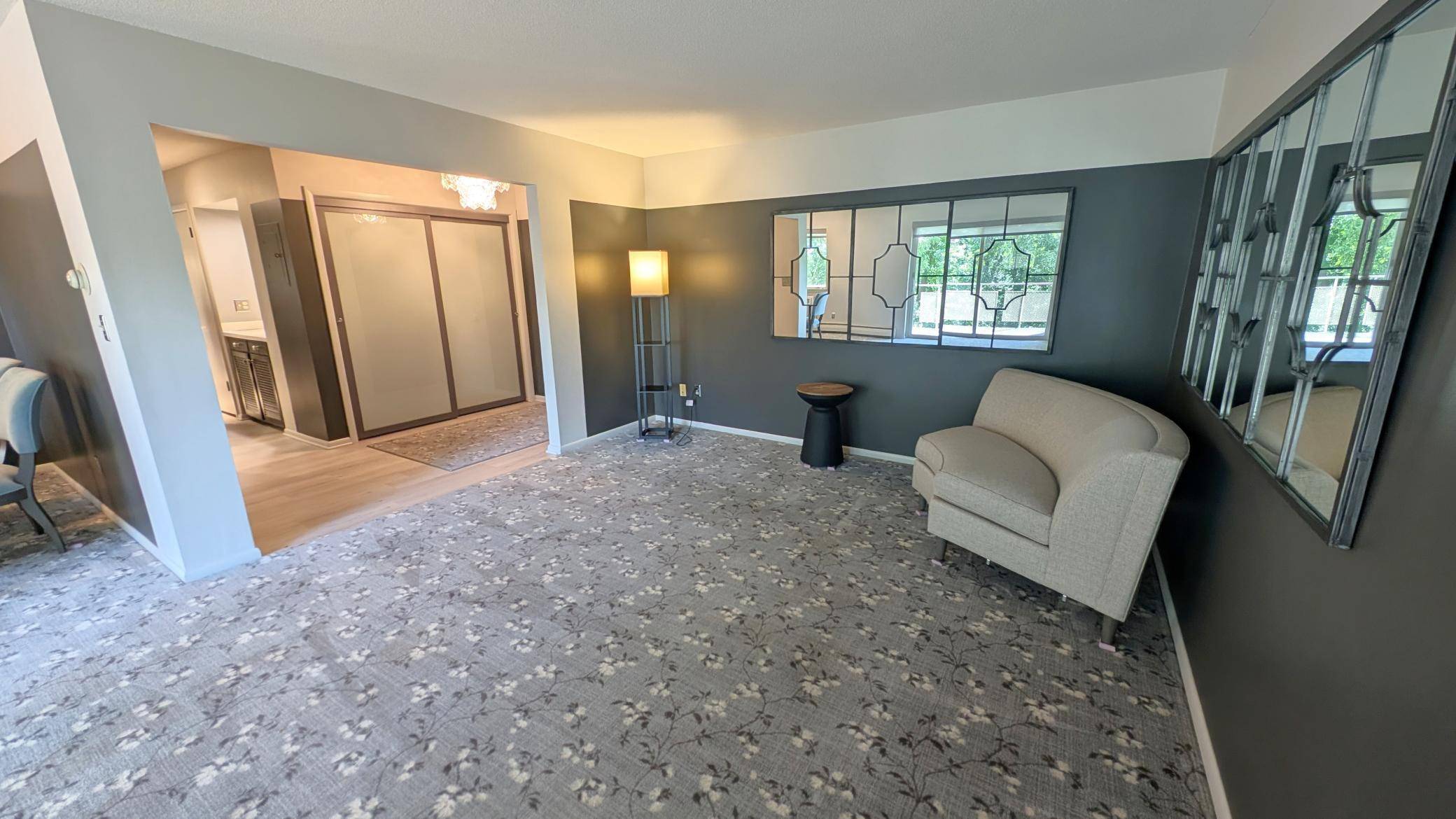 West Saint Paul, MN 55118,100 Imperial DR W #204