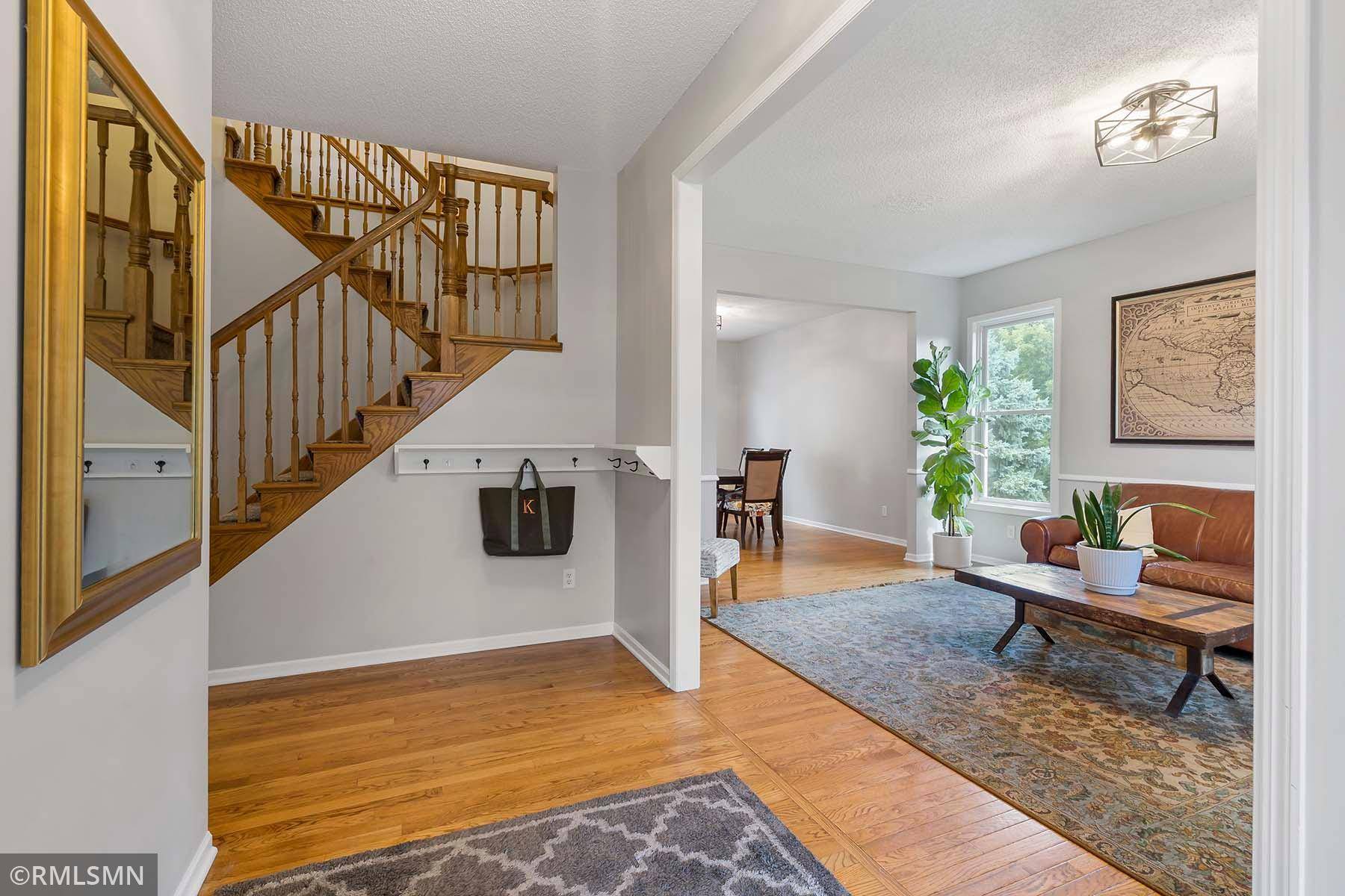 Mendota Heights, MN 55120,2450 Whitfield DR