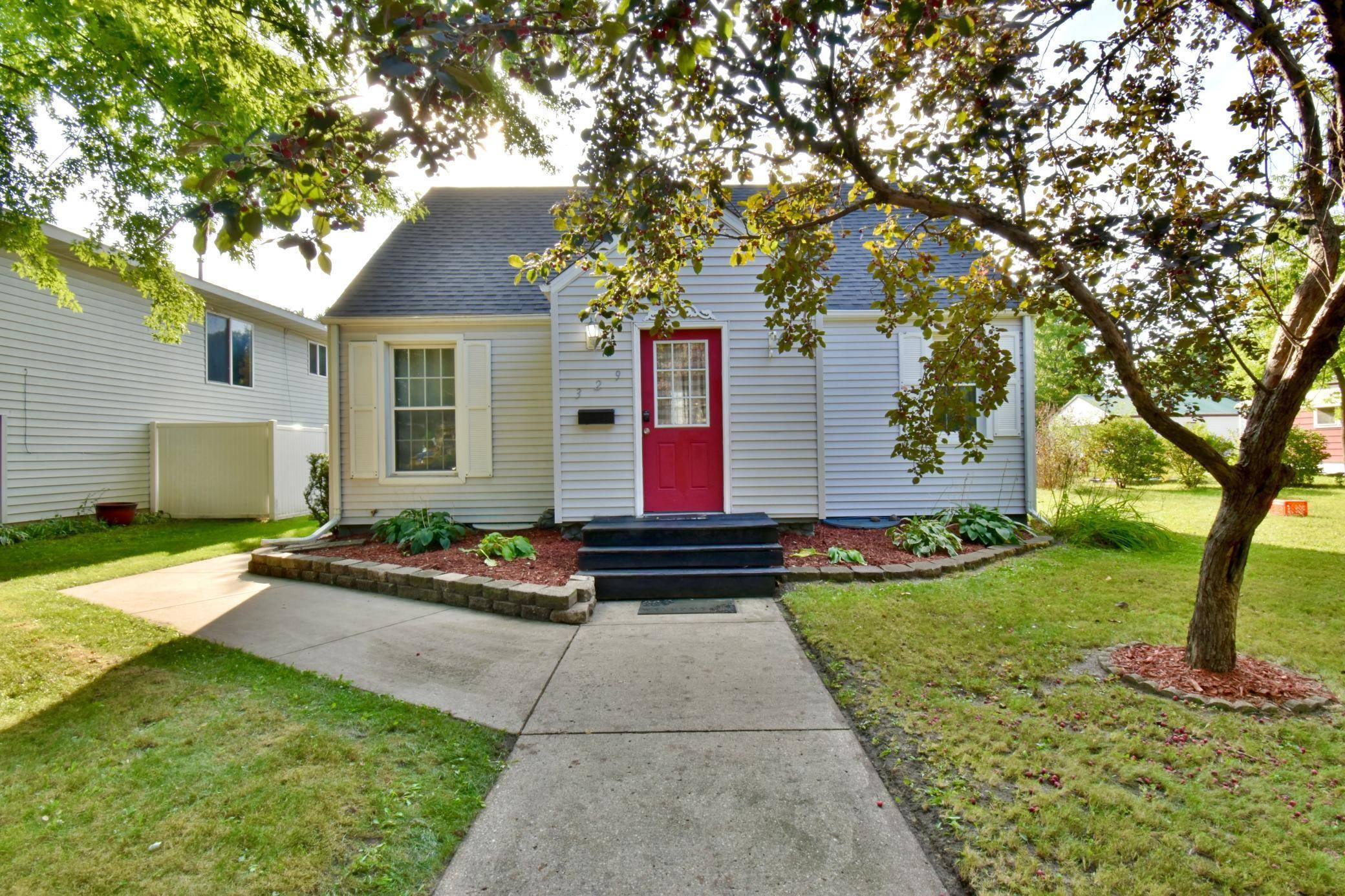 Saint Cloud, MN 56303,329 27th AVE N