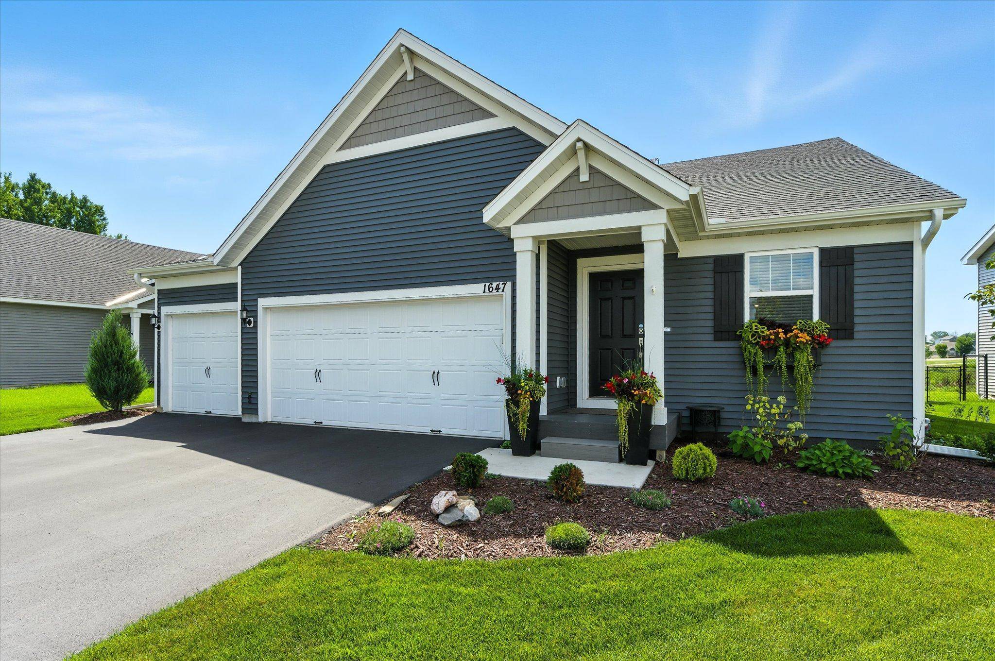 Waconia, MN 55387,1647 Raymond DR