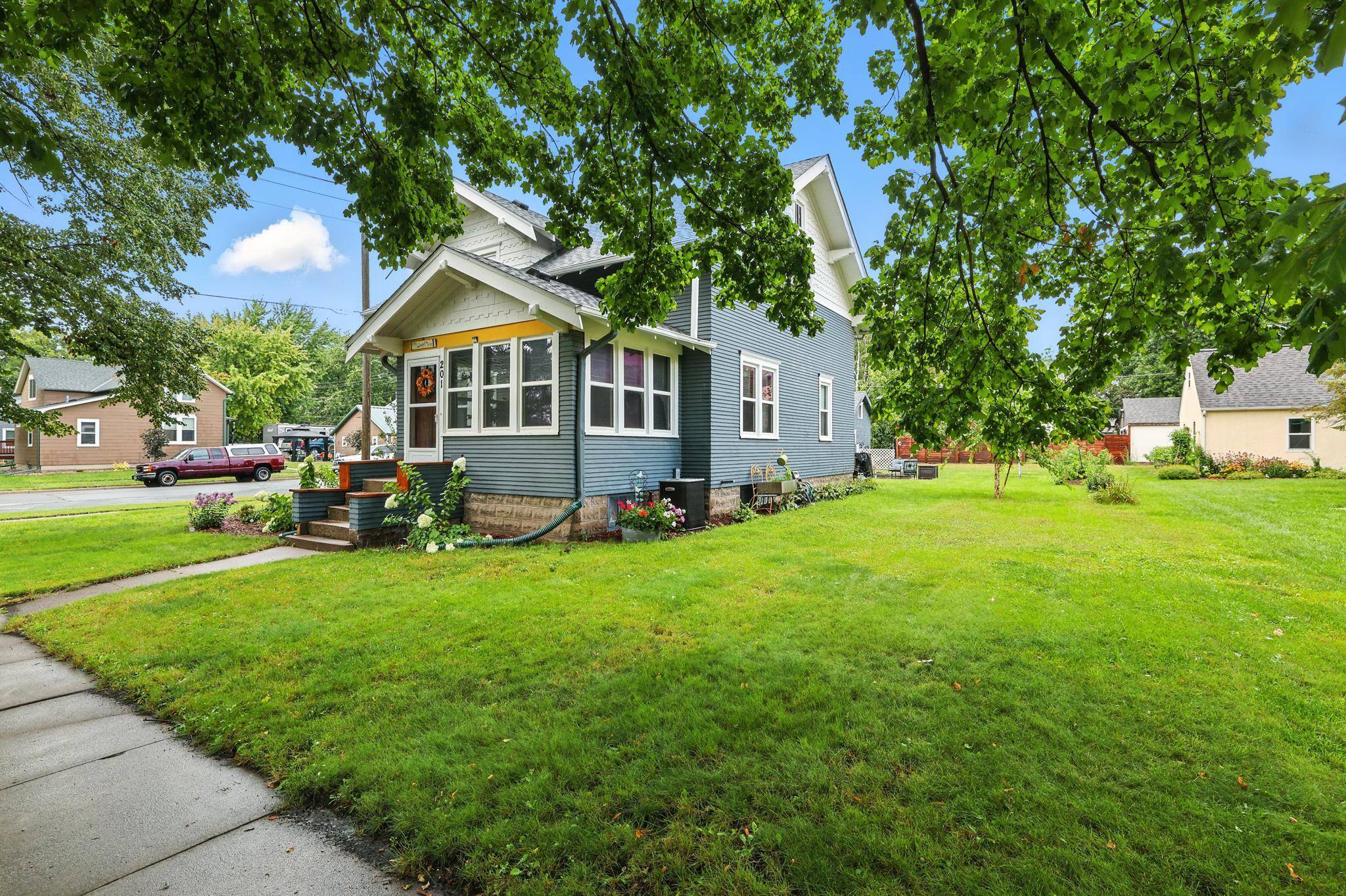 Arlington, MN 55307,201 Adams Street East