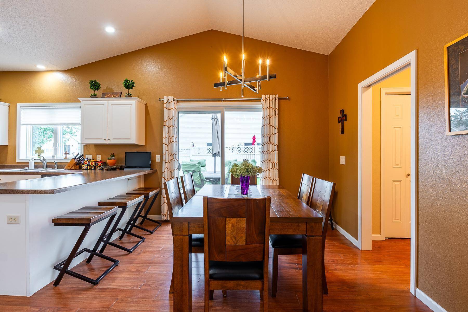 Owatonna, MN 55060,805 22nd ST SE