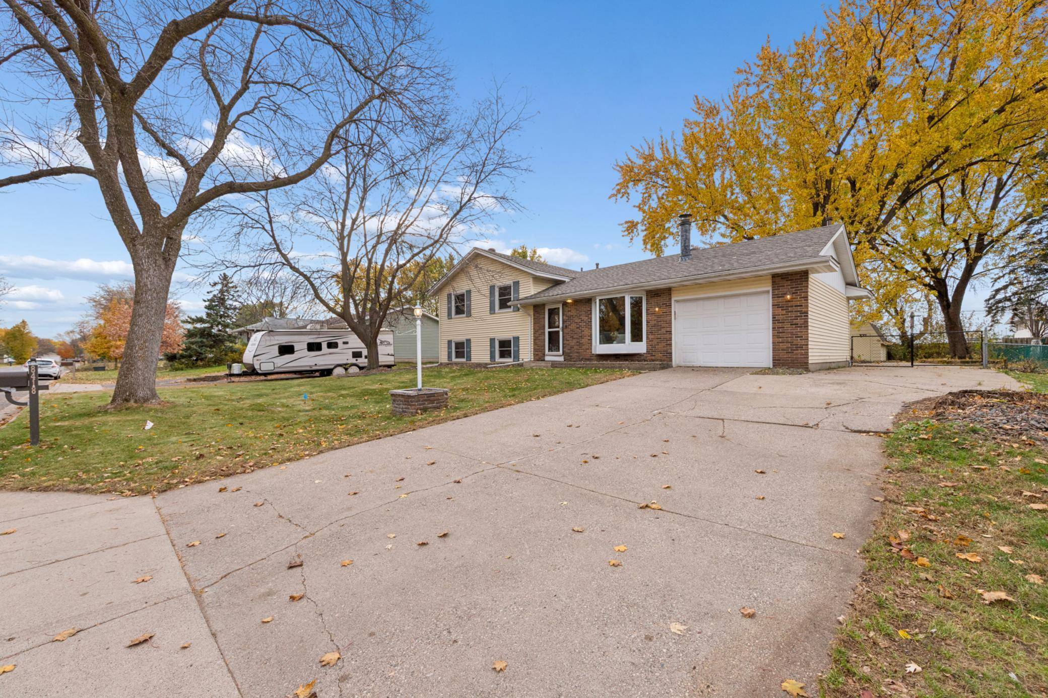 Cottage Grove, MN 55016,8418 Harkness RD S