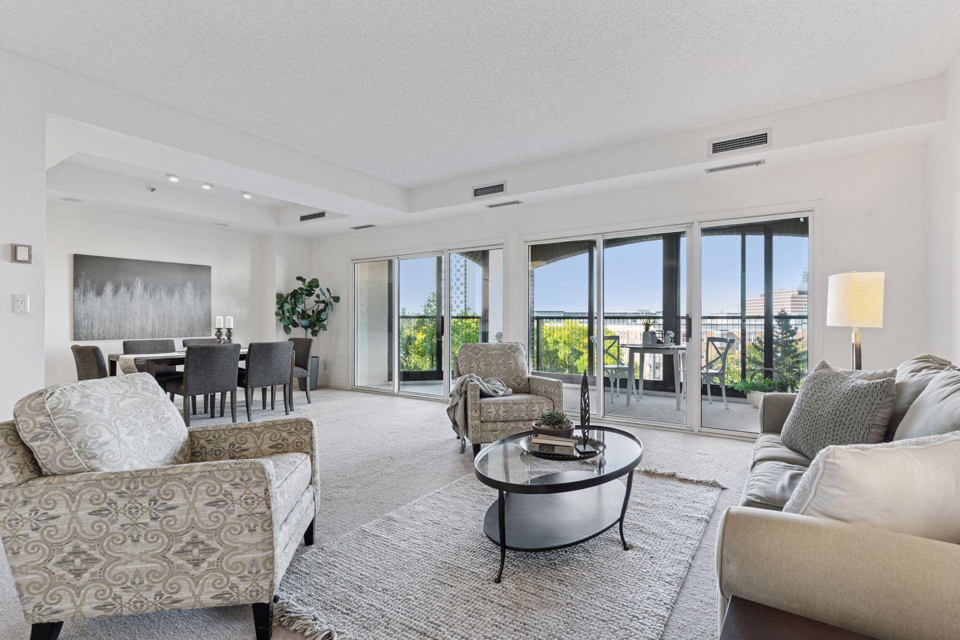 Minneapolis, MN 55403,1201 Yale PL #403