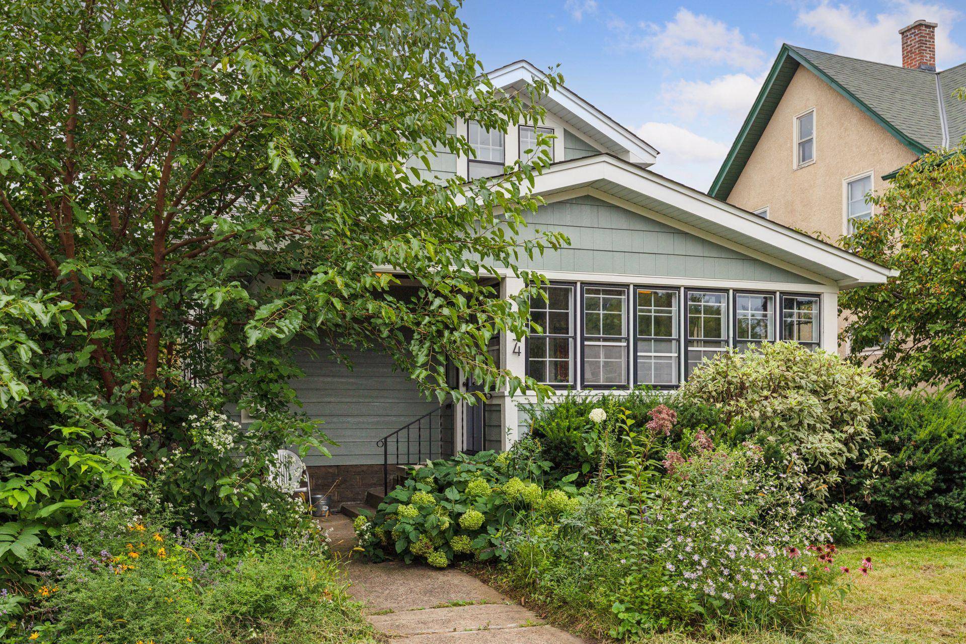 Saint Paul, MN 55104,1434 Minnehaha AVE W