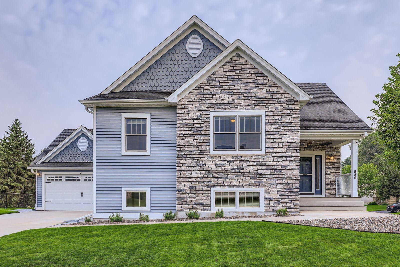 Champlin, MN 55316,540 S Creek DR N