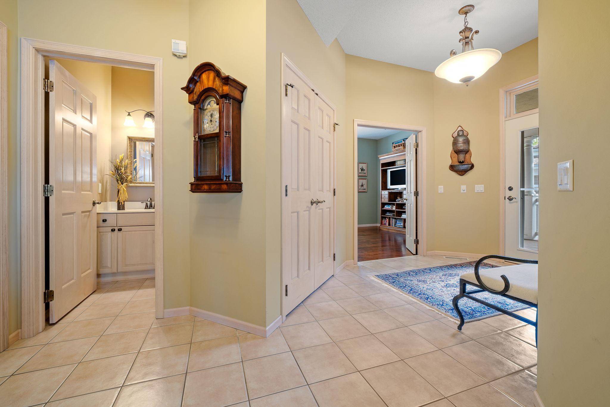 Wayzata, MN 55391,724 Widsten CIR