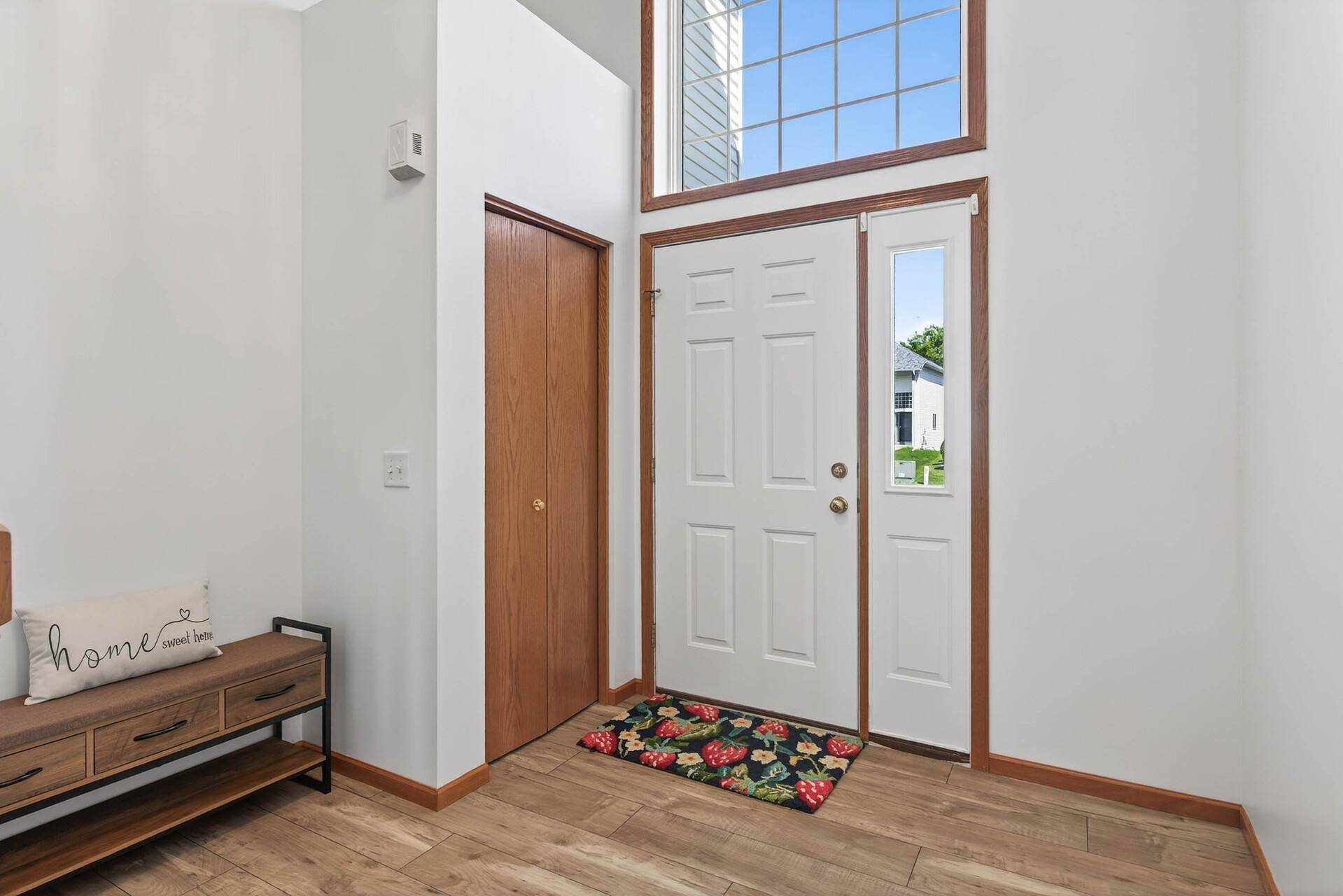 Woodbury, MN 55125,8525 Savanna Oaks LN