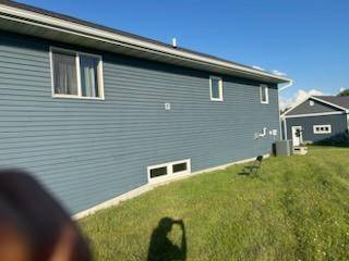 Lake Crystal, MN 56055,307 Loraine DR