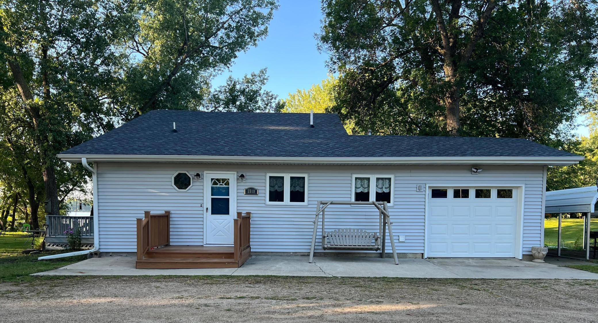 Windom, MN 56101,2319 Cottonwood Lake DR