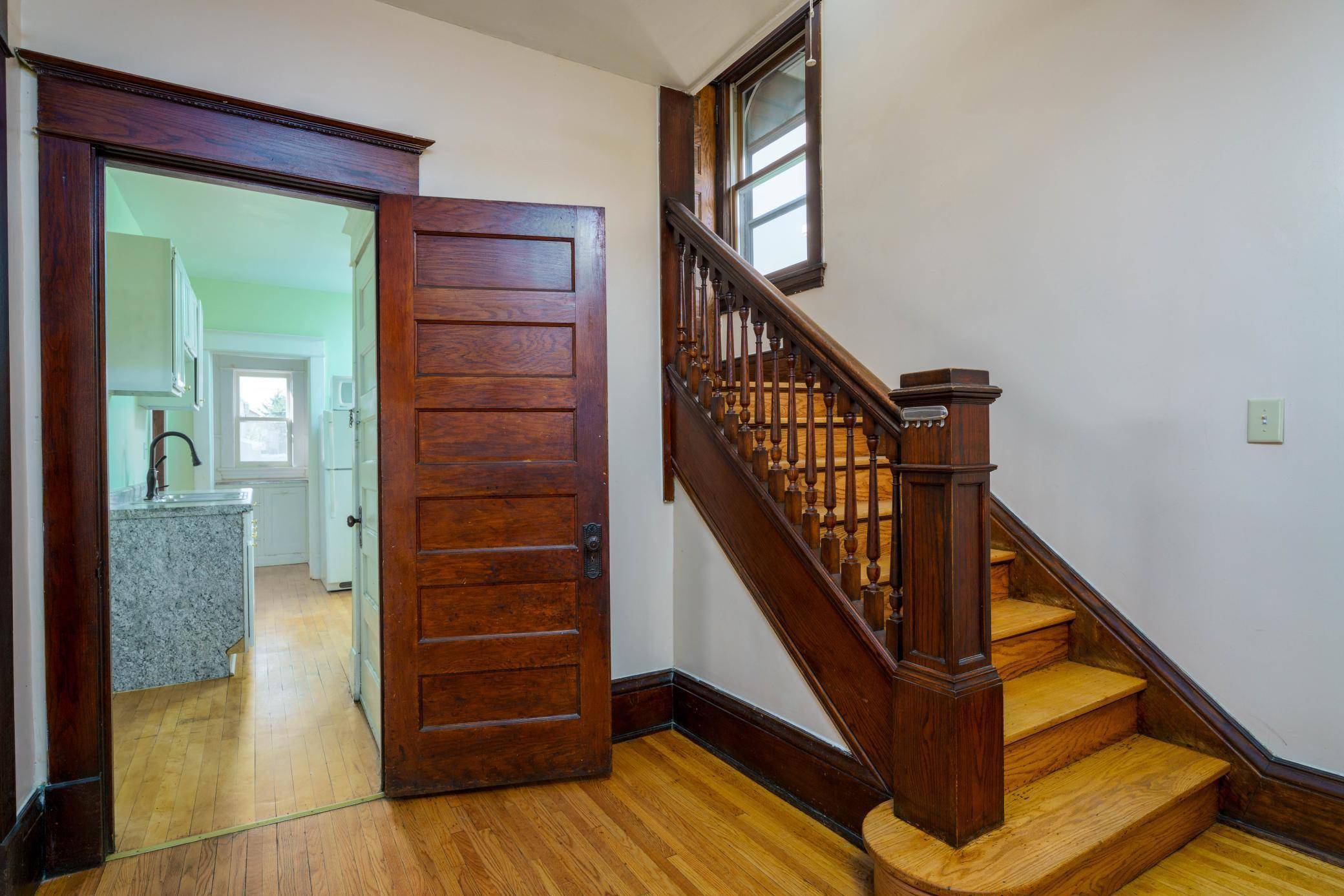 Saint Paul, MN 55104,950 Aurora AVE