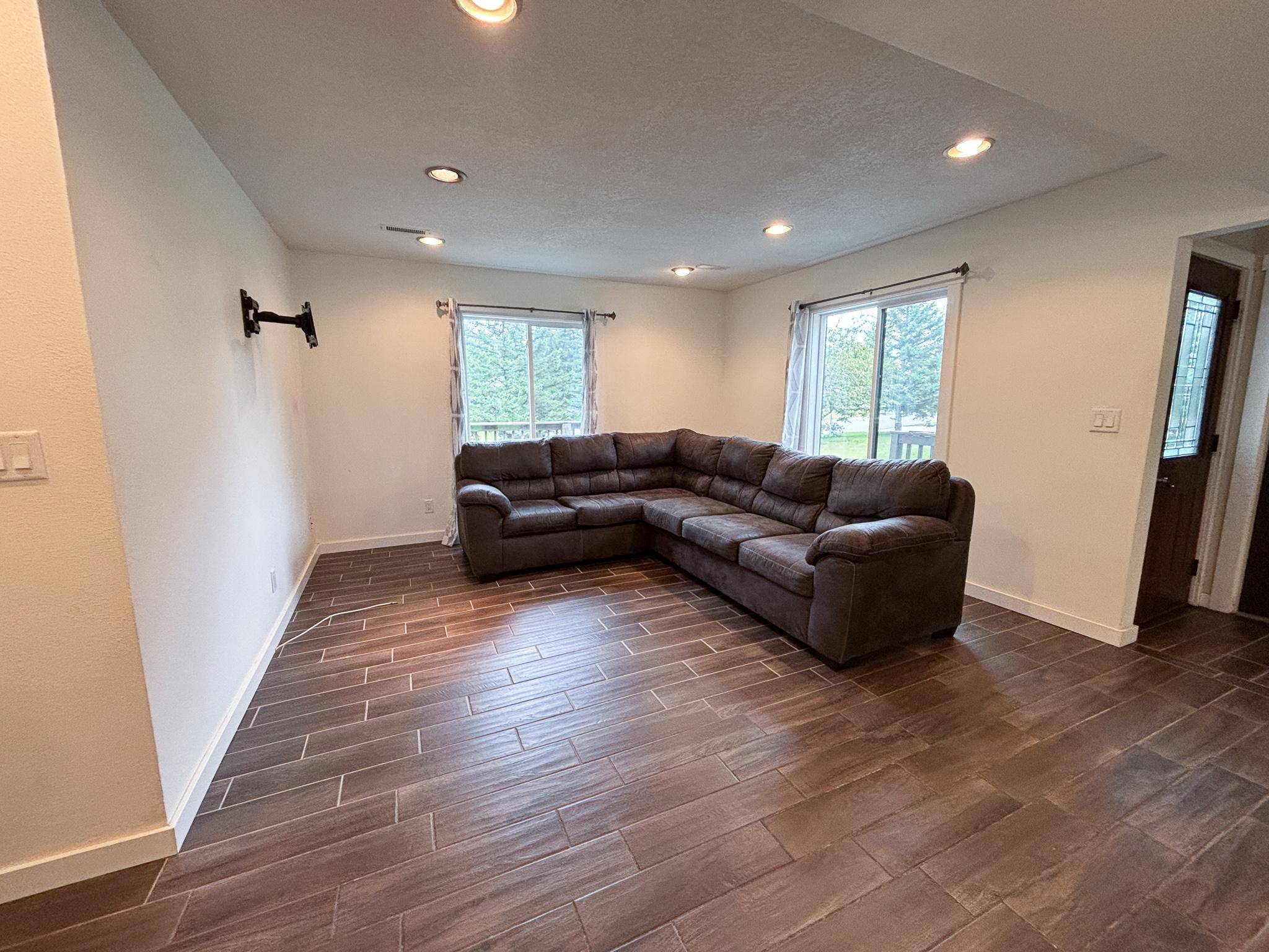 Detroit Lakes, MN 56501,505 Birch DR