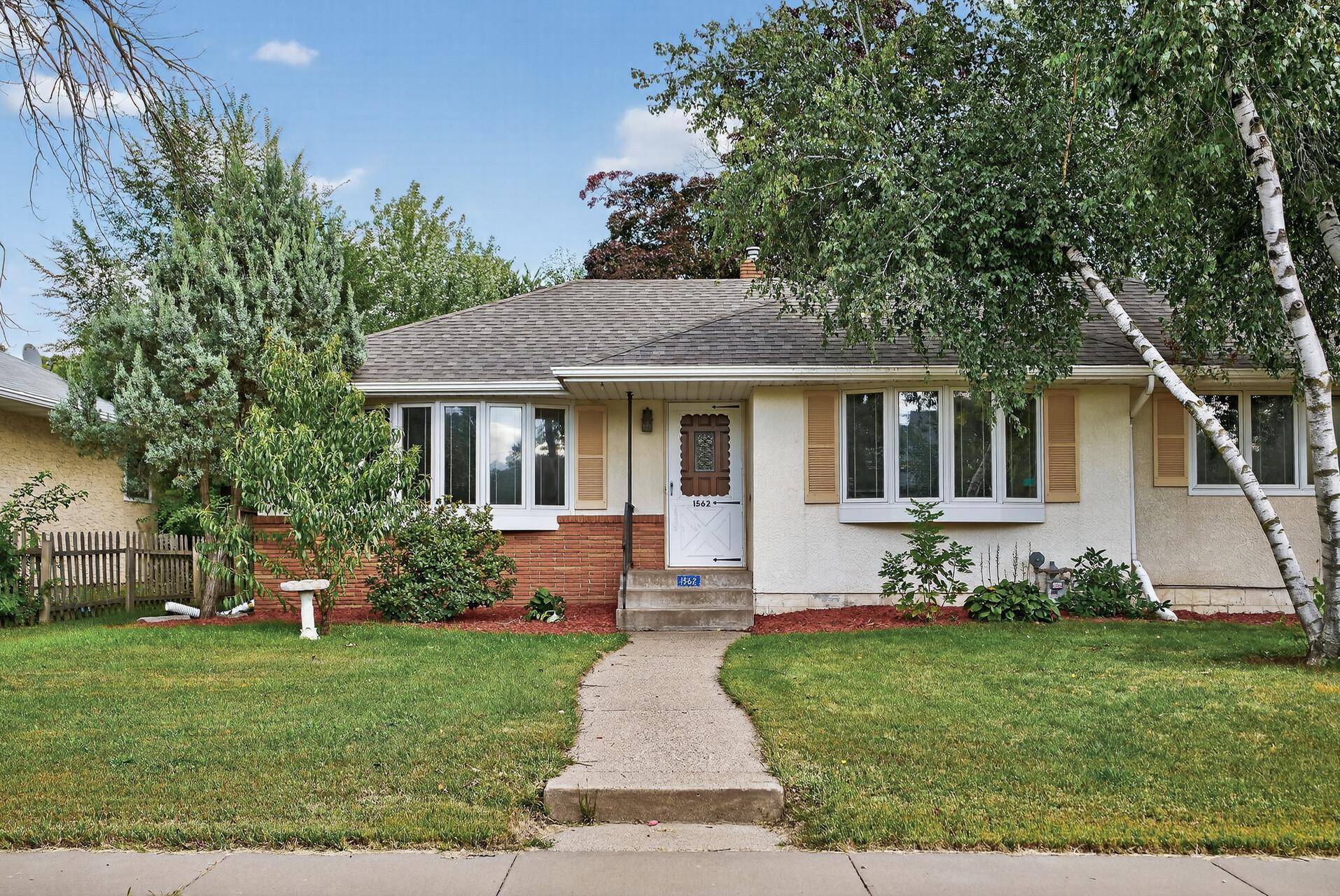 Saint Paul, MN 55106,1562 Chamber ST