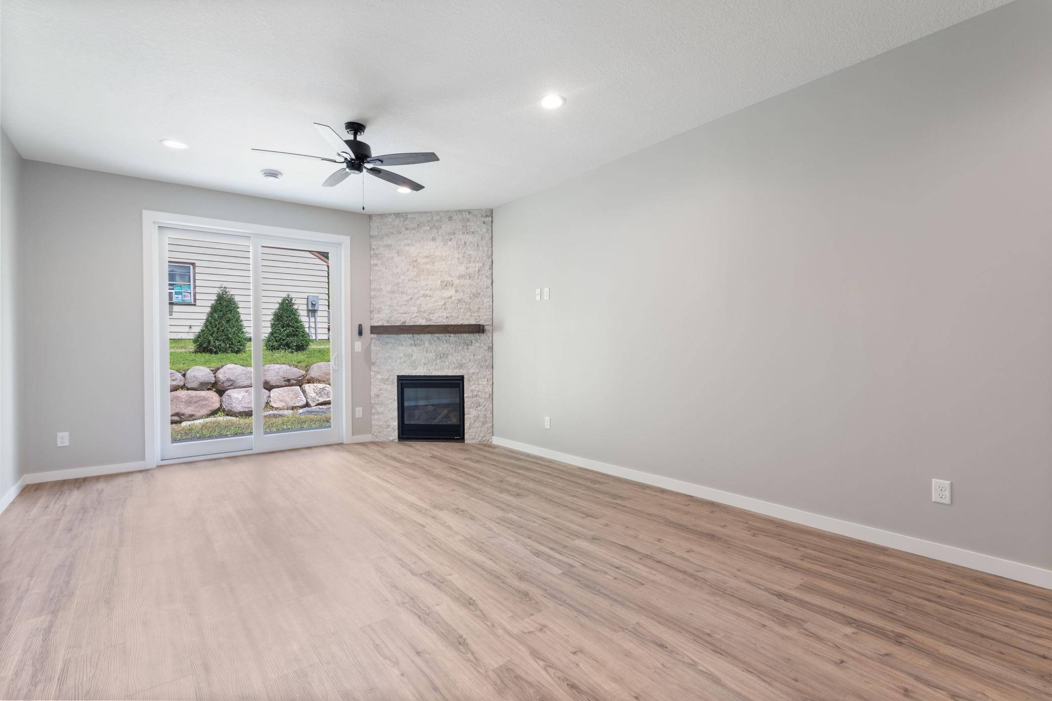Hutchinson, MN 55350,405 Kottke CT SE