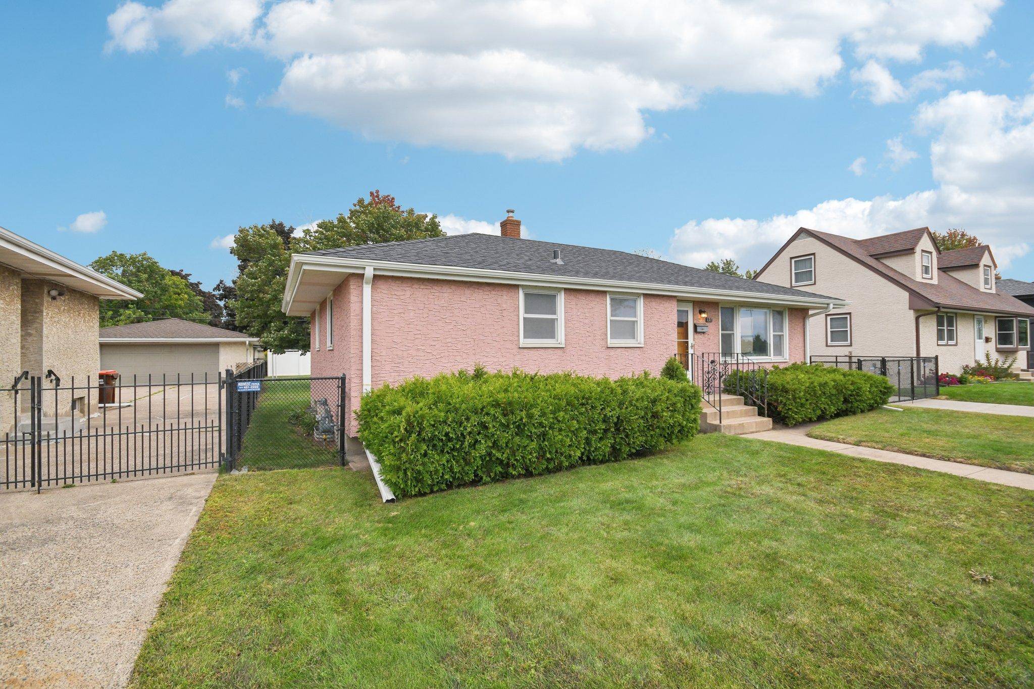 South Saint Paul, MN 55075,137 South ST E