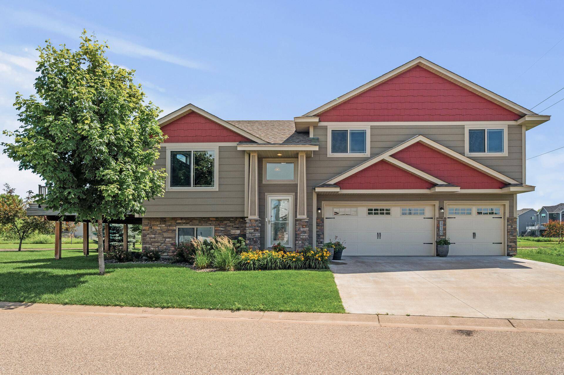 Blaine, MN 55449,12169 Hupp ST NE