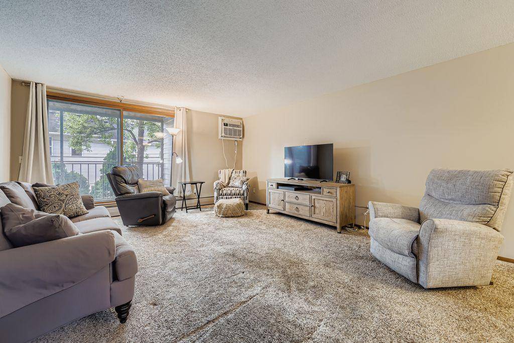 Saint Louis Park, MN 55416,4625 Minnetonka BLVD #105