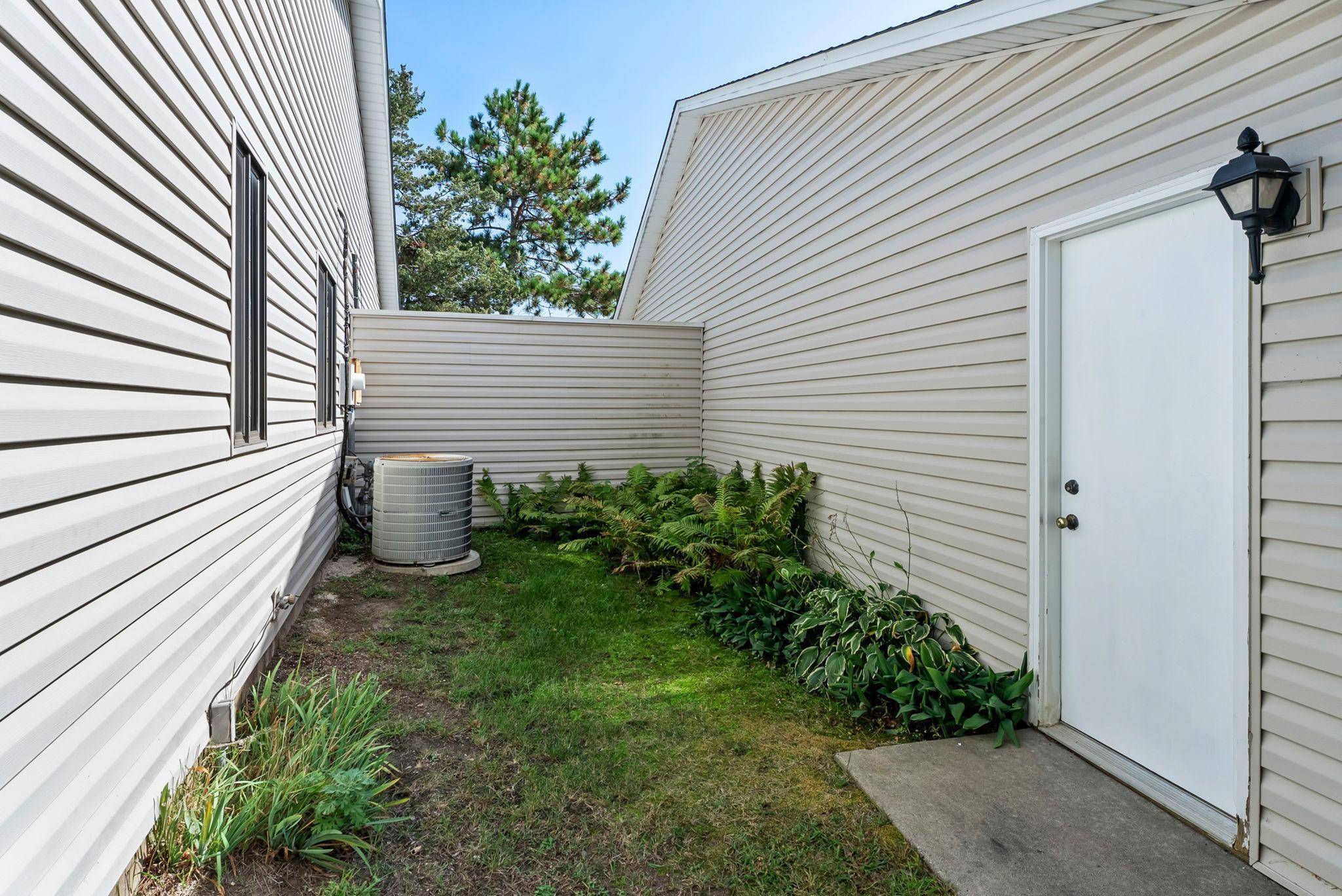 Cottage Grove, MN 55016,9287 73rd ST S