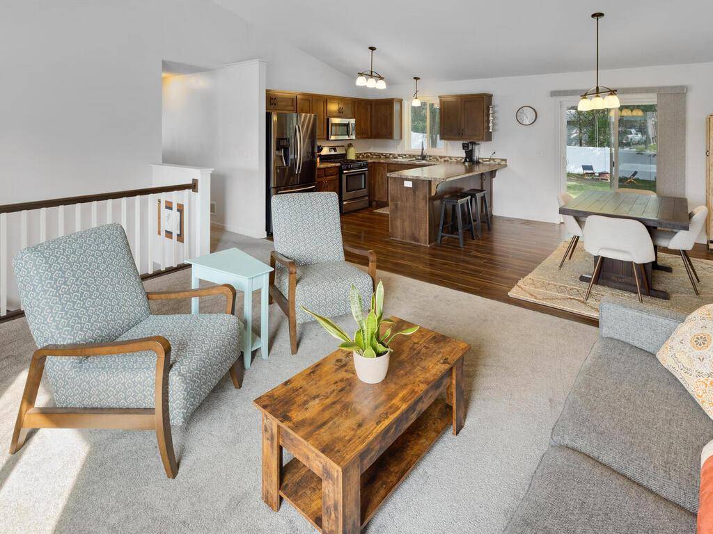 Zimmerman, MN 55398,13911 7th AVE N