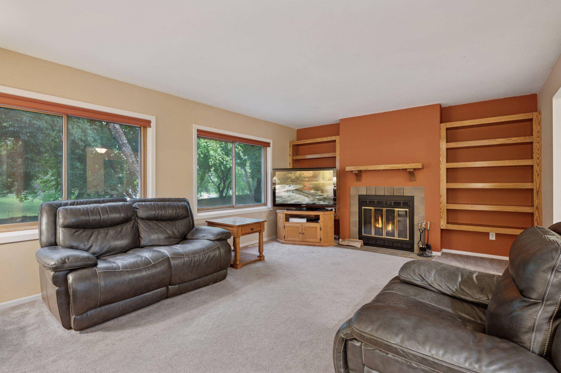 Eagan, MN 55121,1603 Raindrop DR