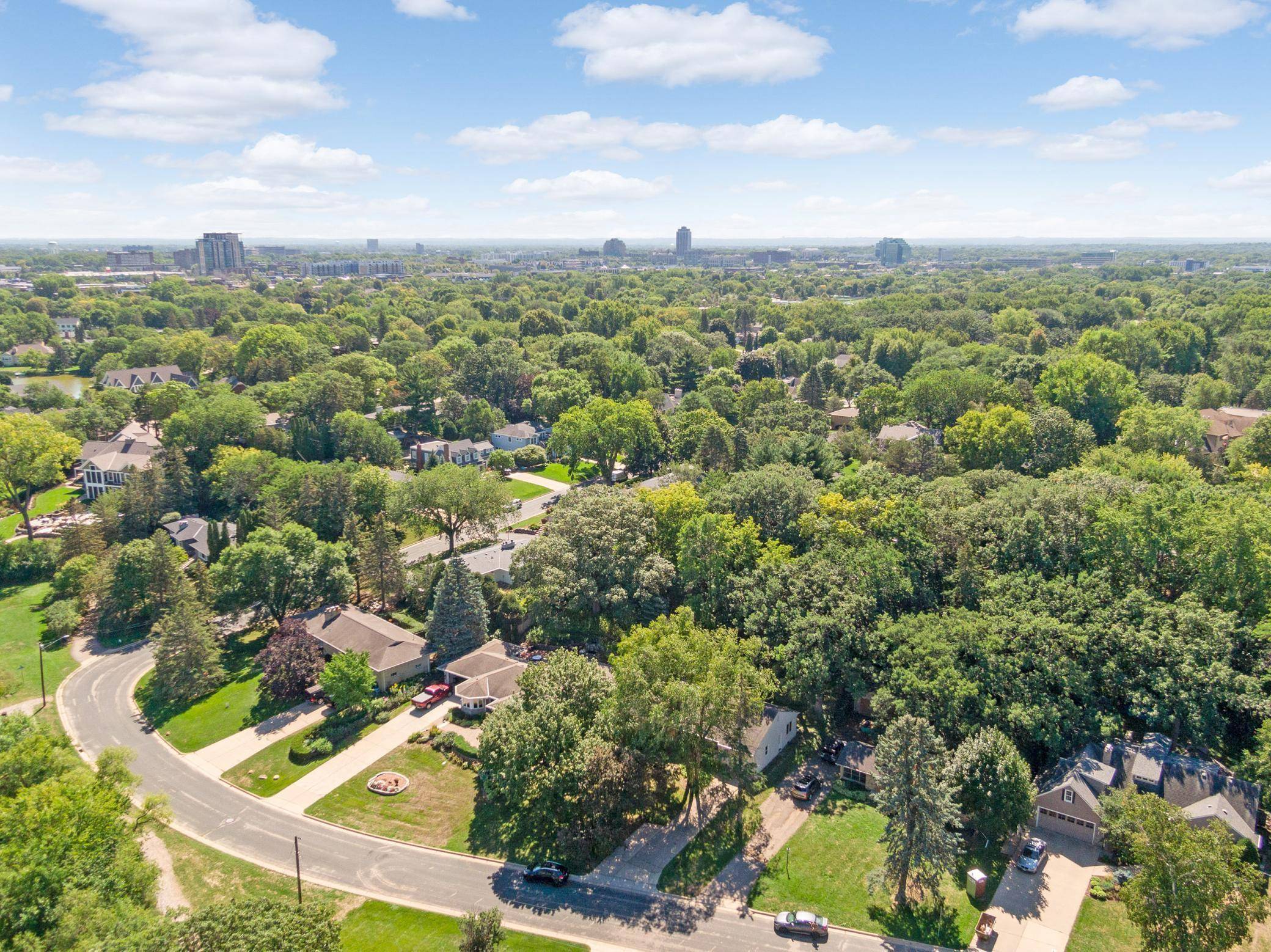 Edina, MN 55435,4509 Laguna DR