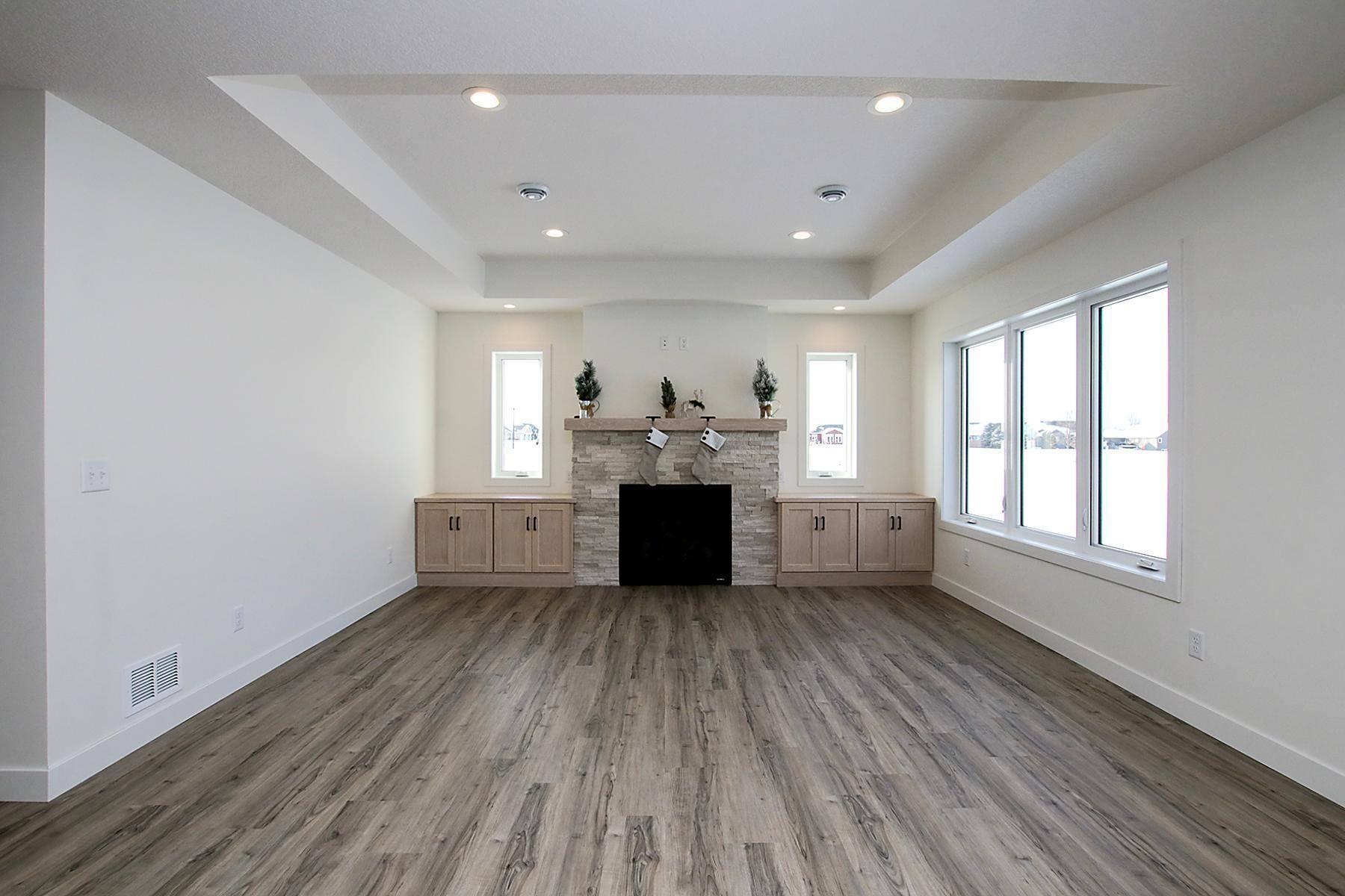 Hutchinson, MN 55350,255 Eau Claire AVE SE