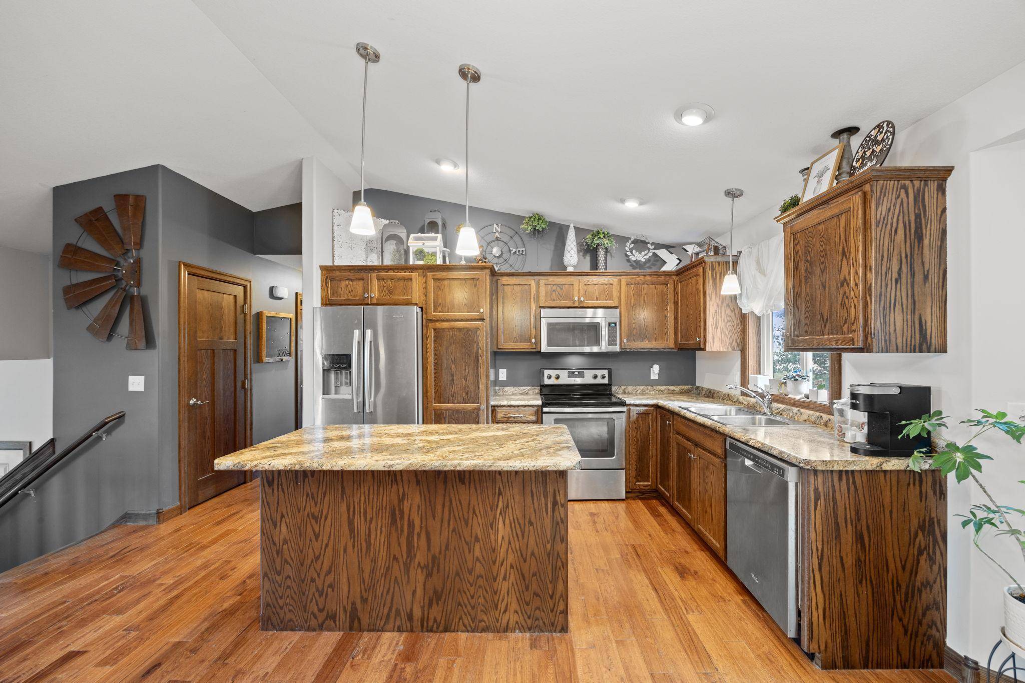 Hutchinson, MN 55350,1291 Denver AVE SE