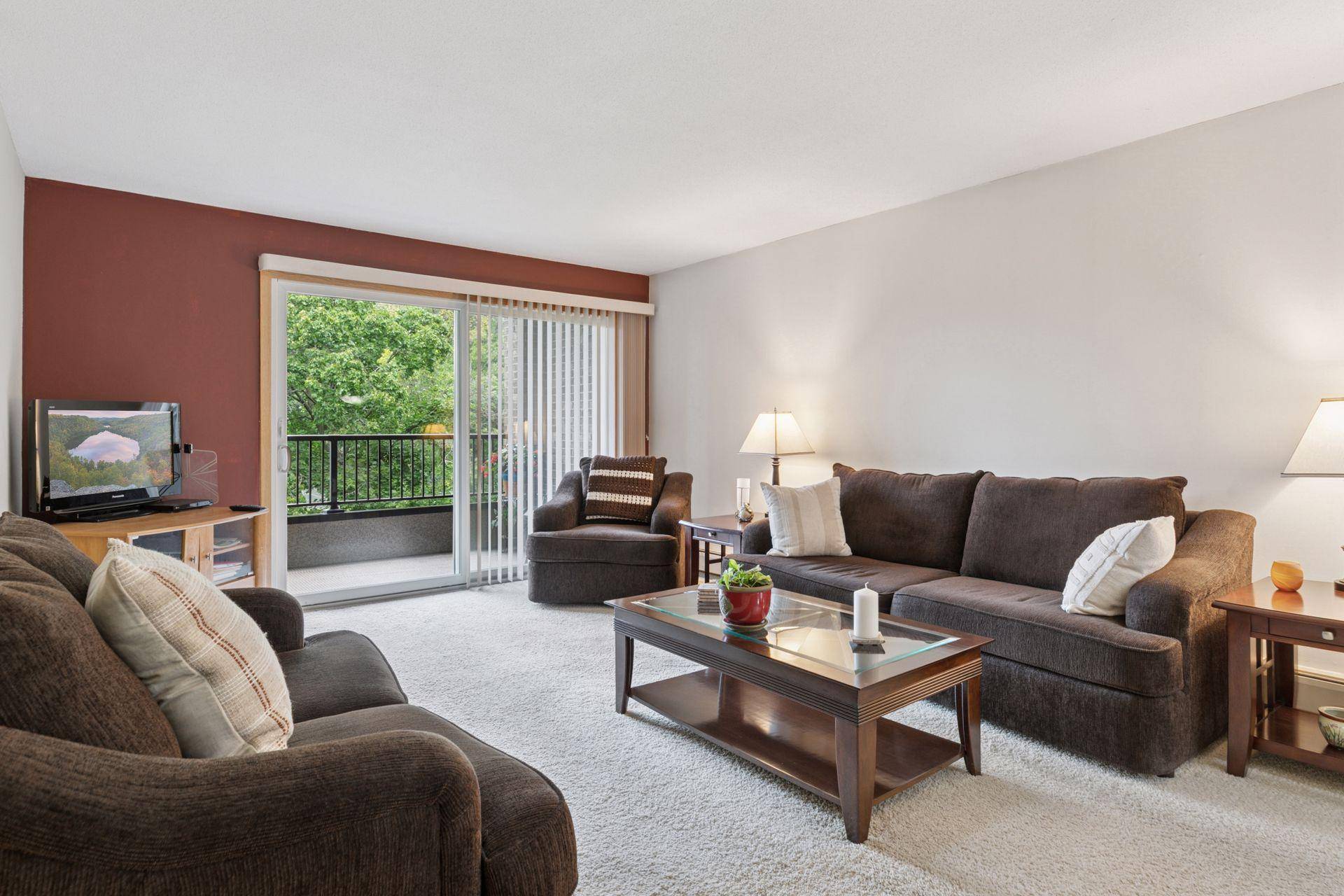 Roseville, MN 55113,2230 Midland Grove RD #208