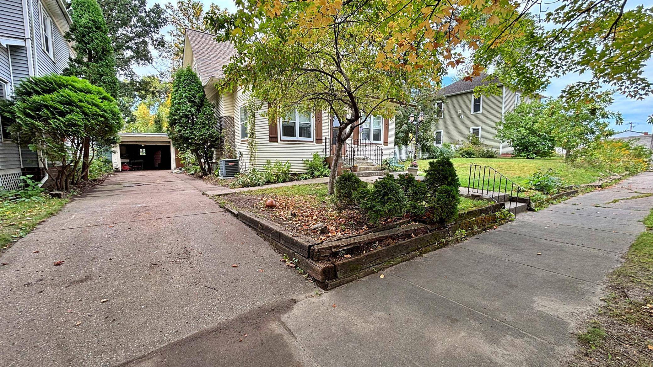 Waterville, MN 56096,212 2nd ST S