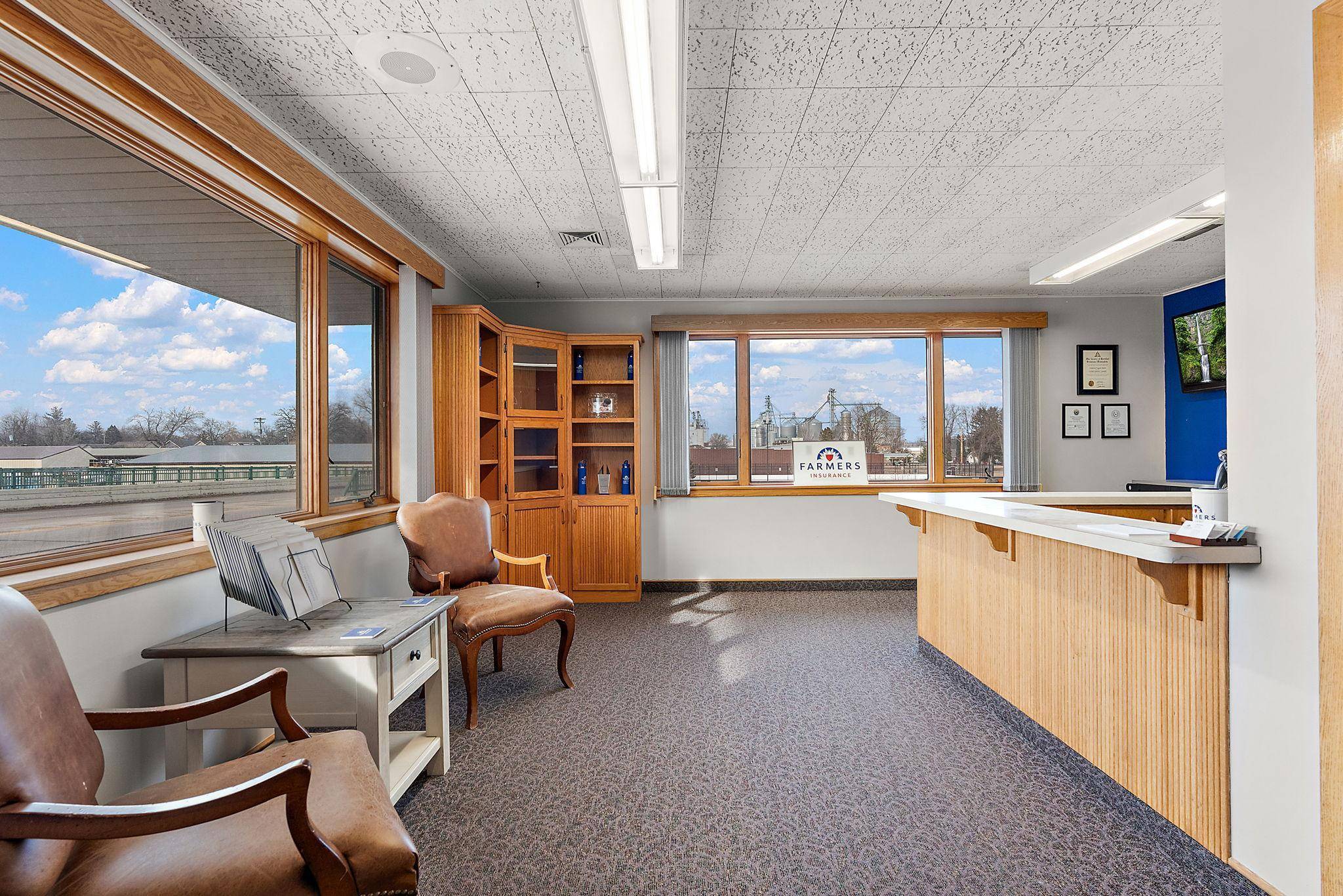 Pine Island, MN 55963,101 S Main ST