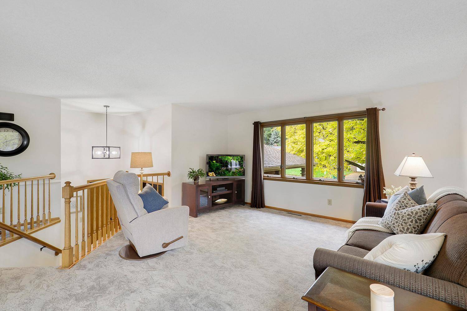 Burnsville, MN 55306,1101 Lavon LN